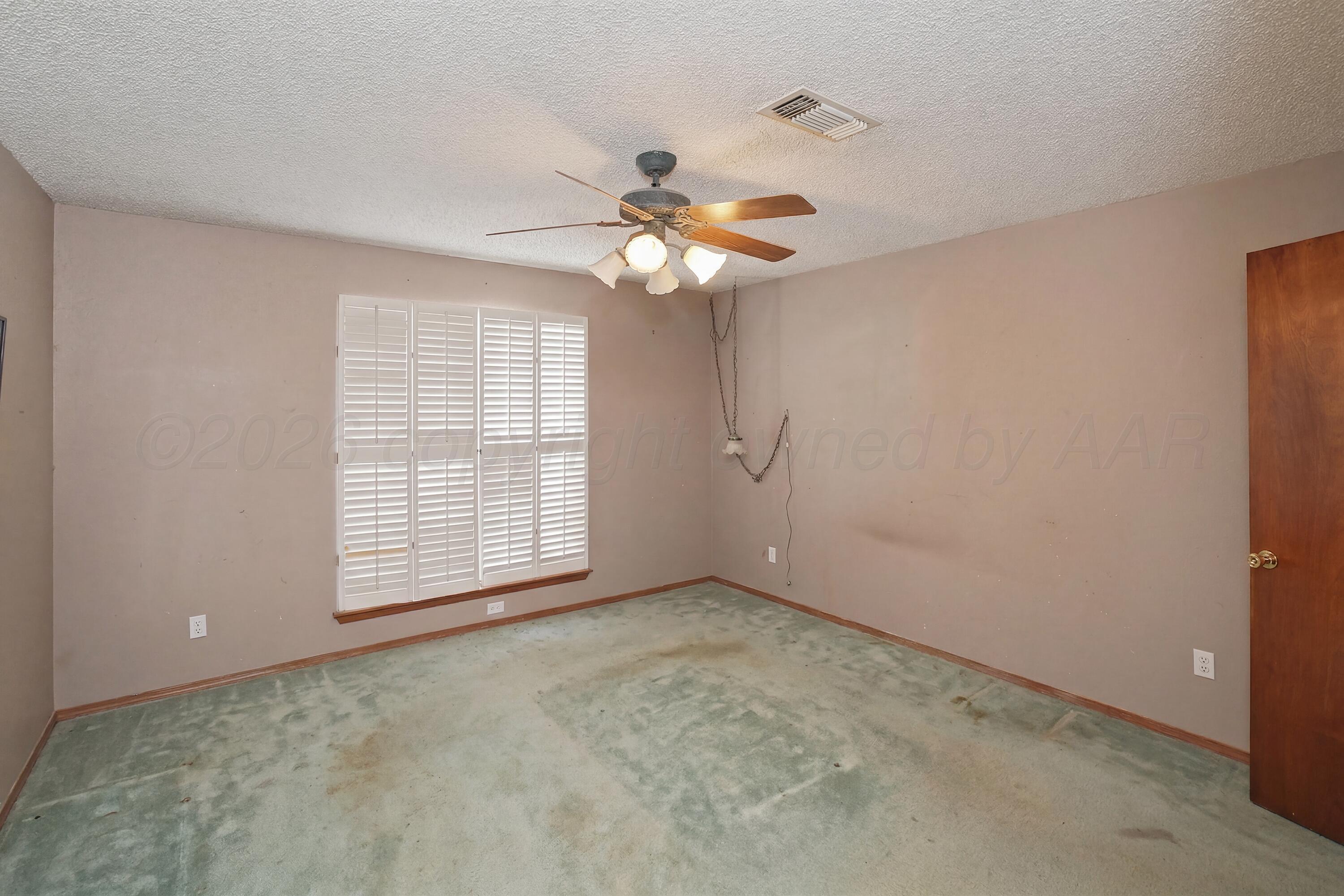 1001 Sterling Drive Property Photo 6