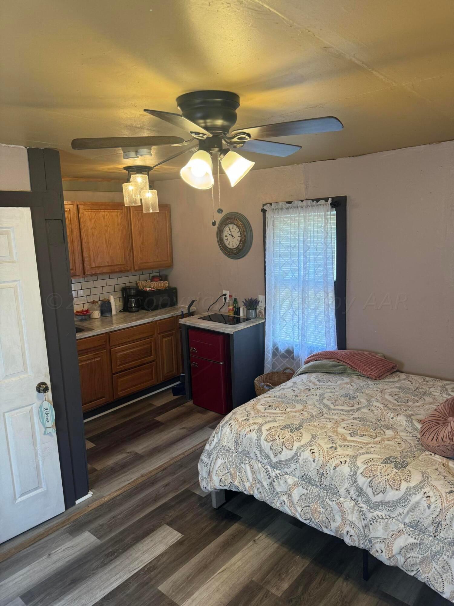 1614 S Hayden Street Property Photo 4