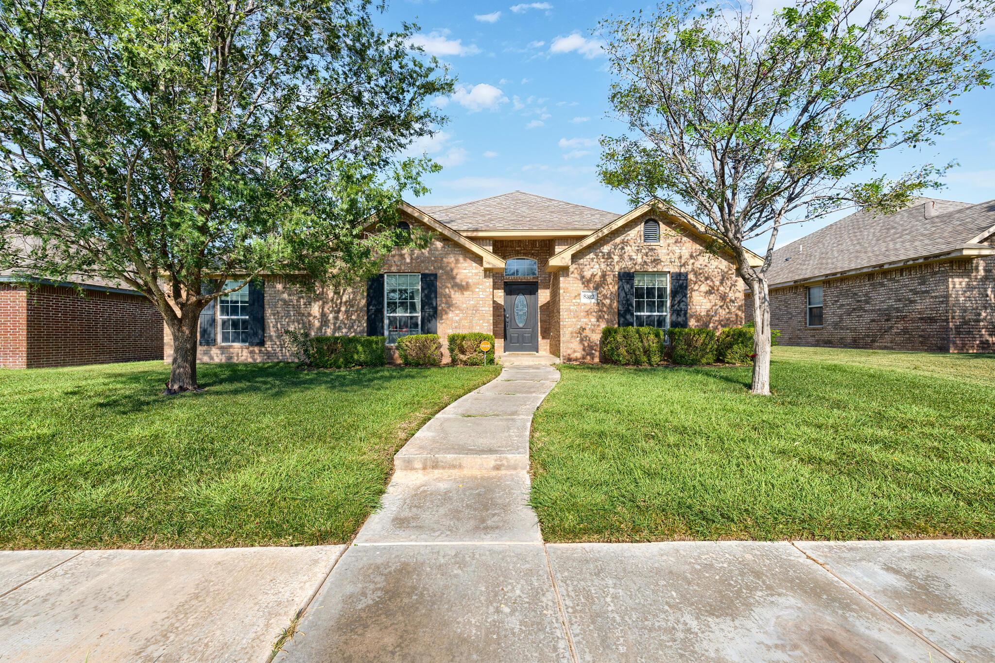 8302 VAIL Drive Property Photo 1