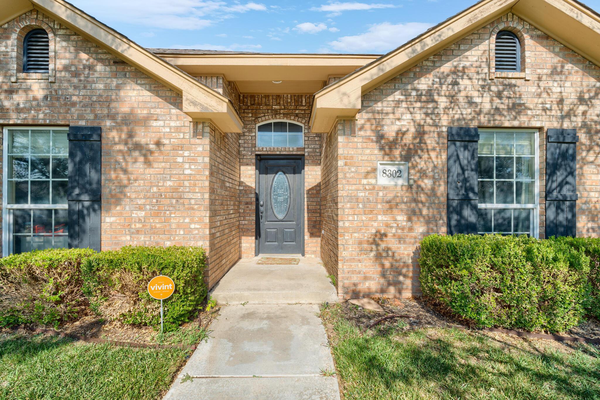 8302 Vail Drive Property Photo 3
