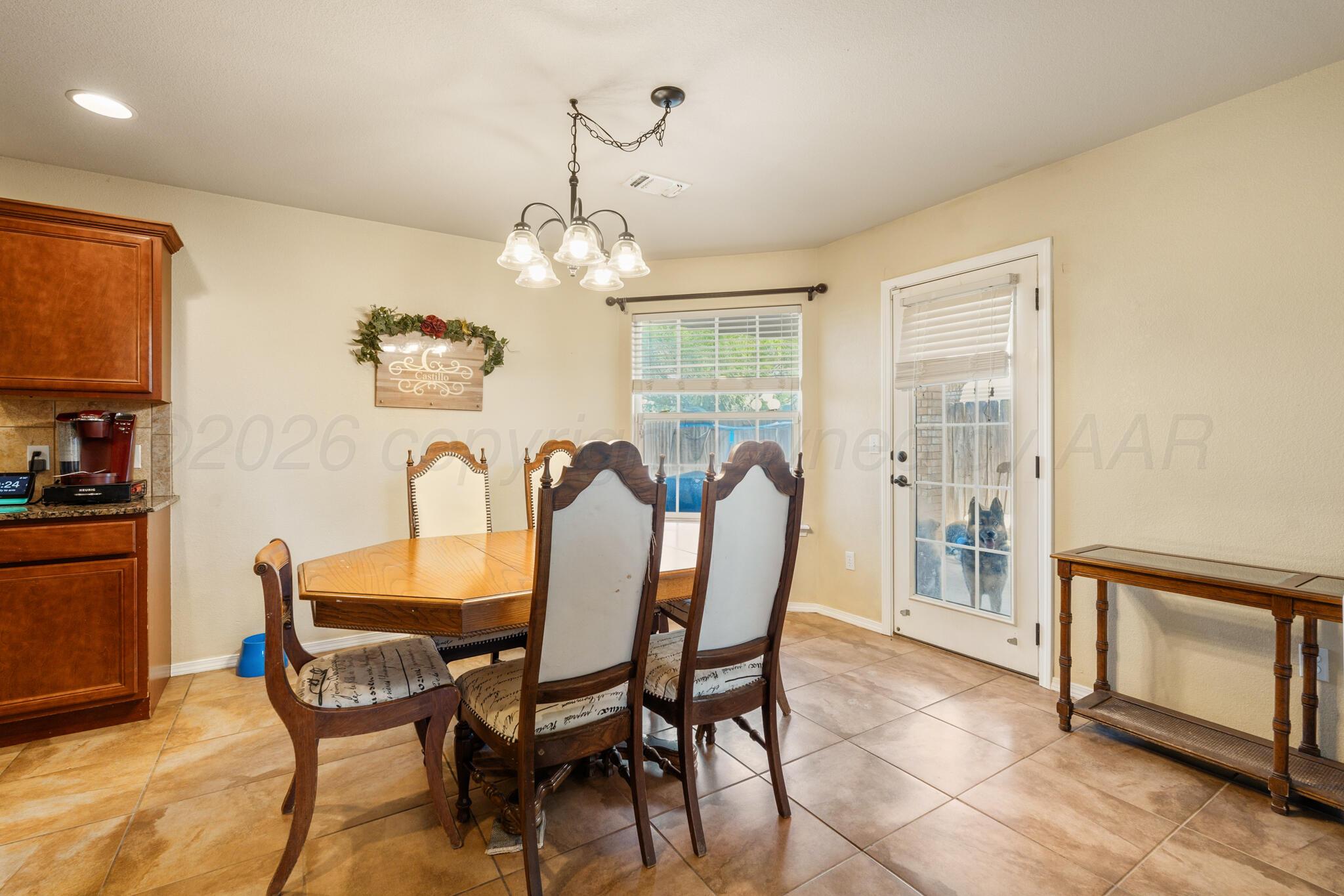 8302 Vail Drive Property Photo 8