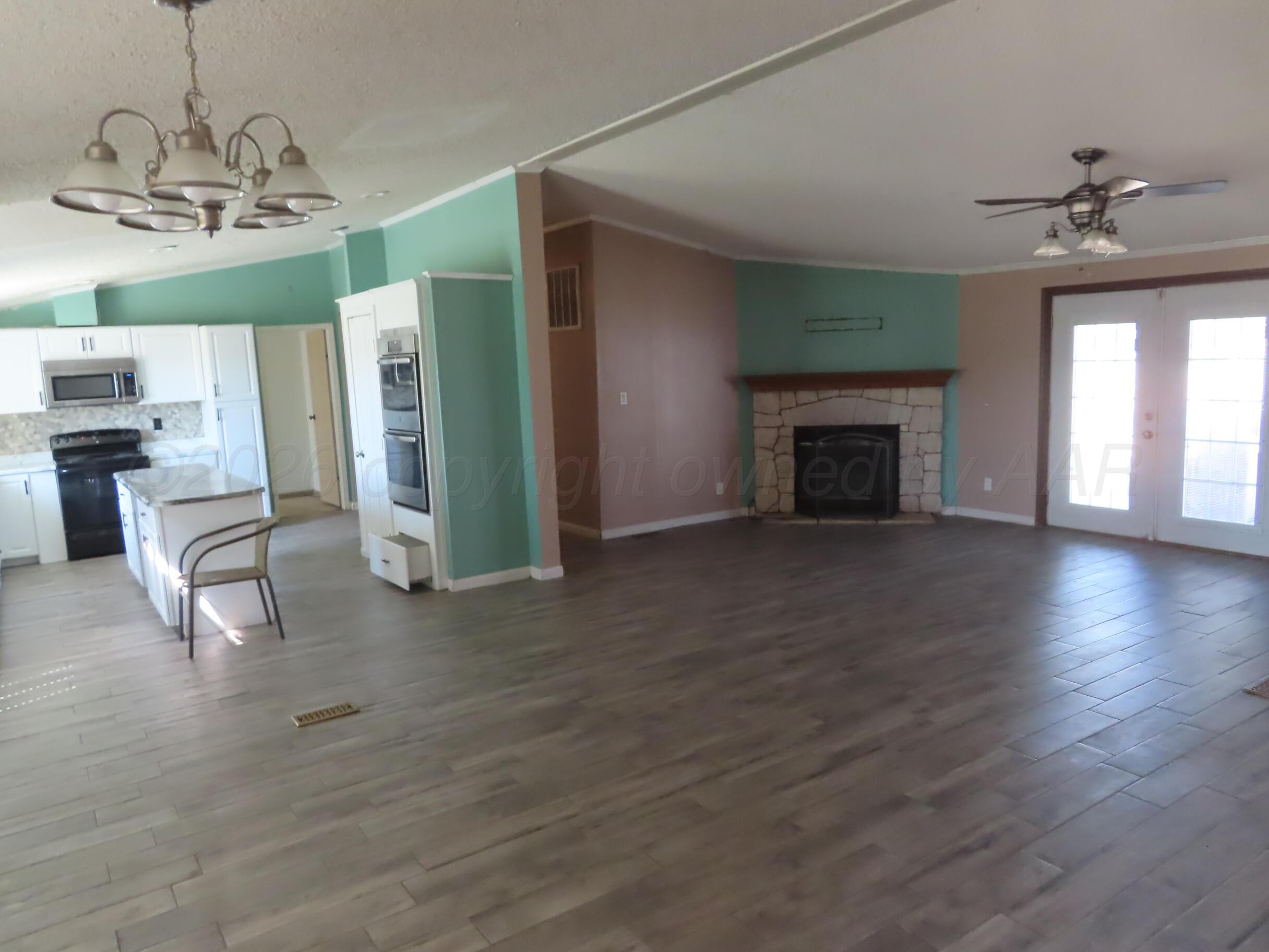 8101 Sophia Property Photo 5