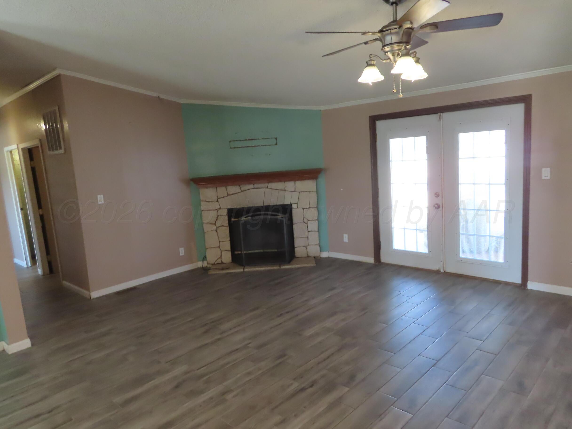 8101 Sophia Property Photo 8