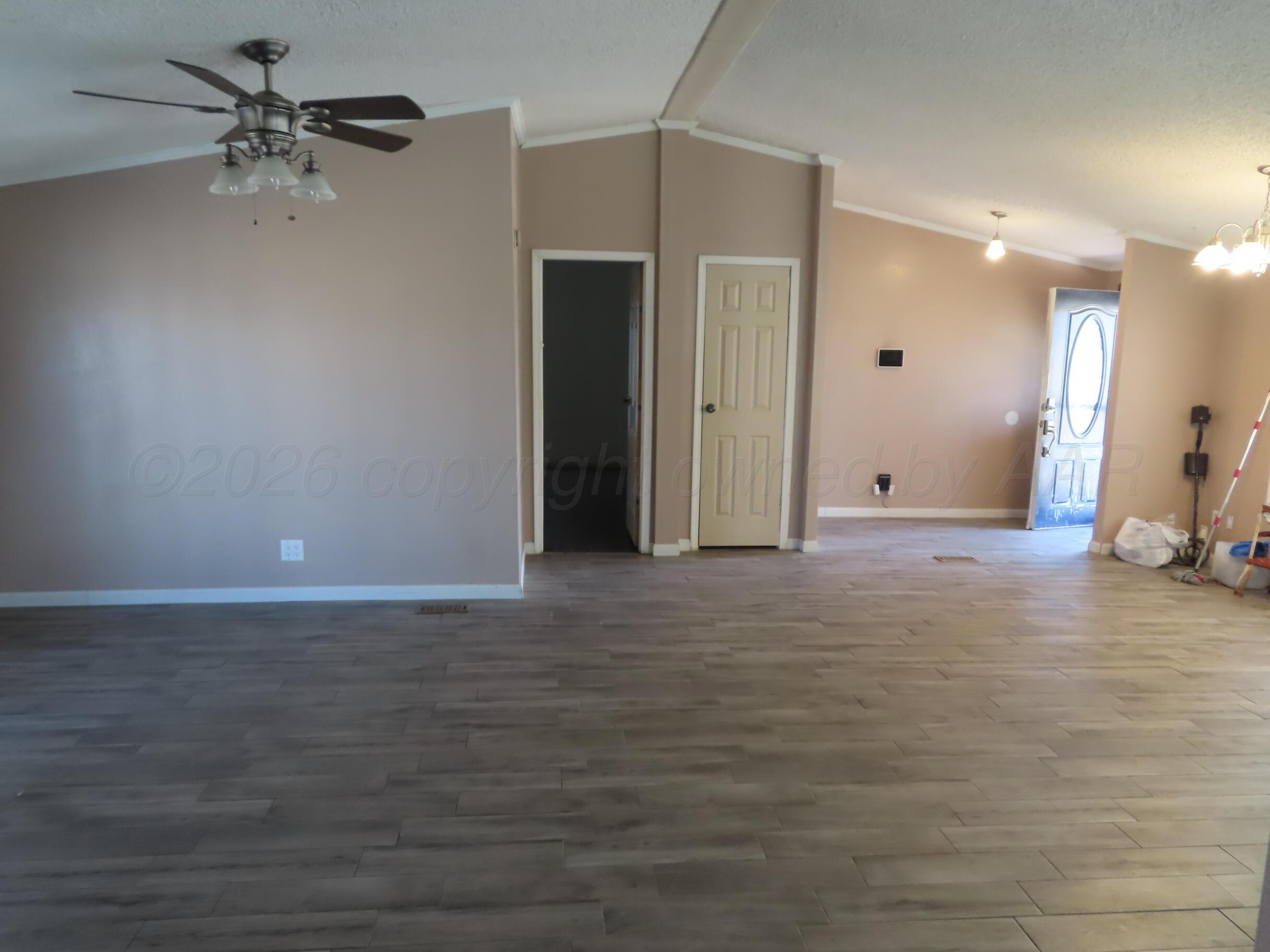 8101 Sophia Property Photo 11
