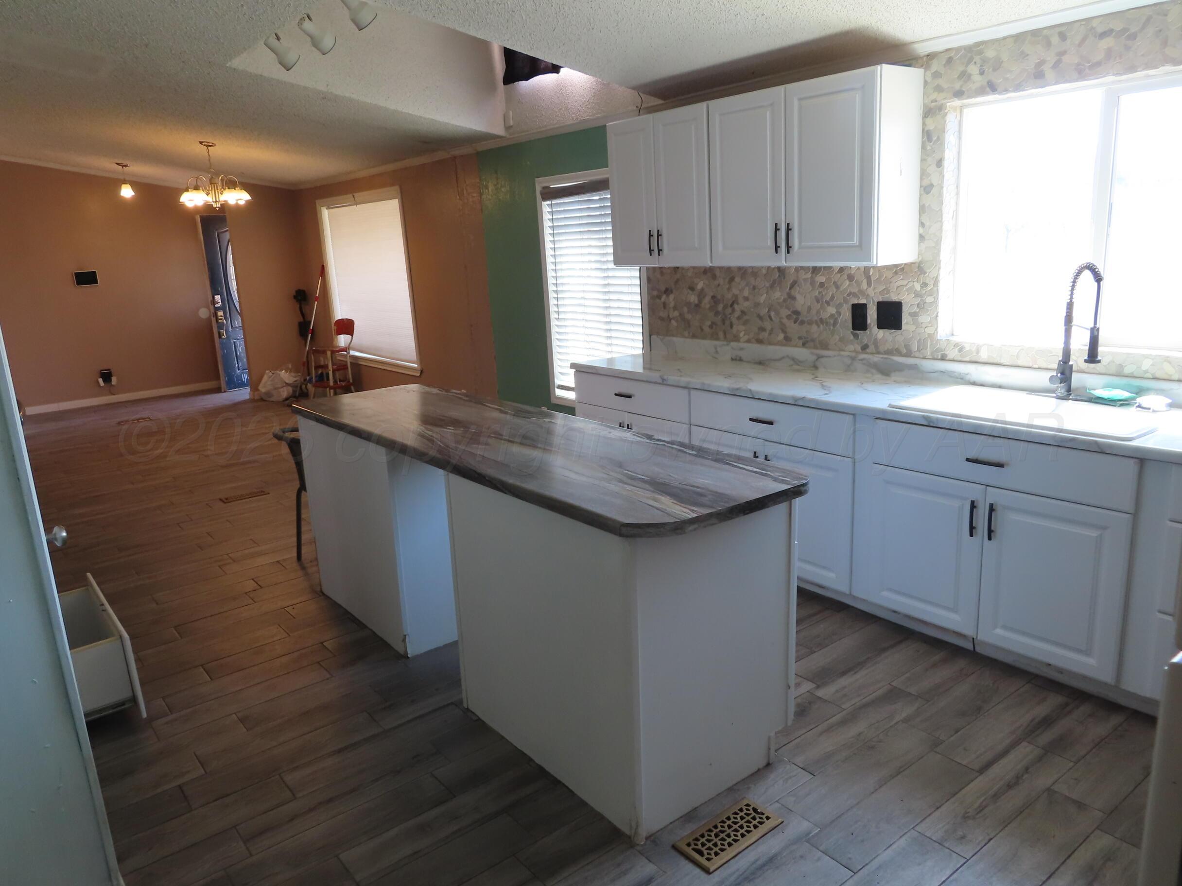 8101 Sophia Property Photo 16