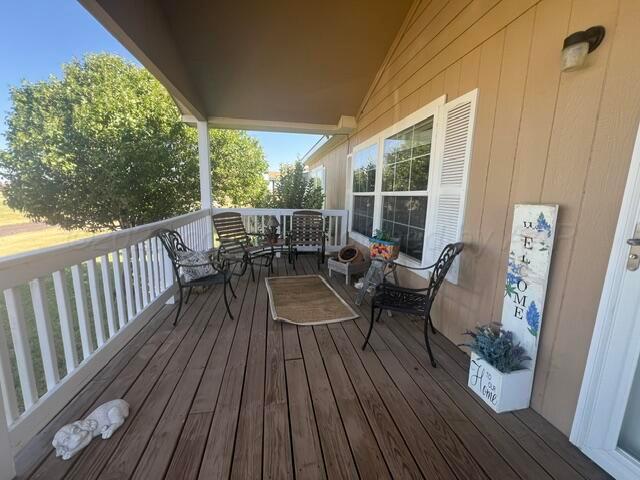 406 N Elm Street Property Photo 2