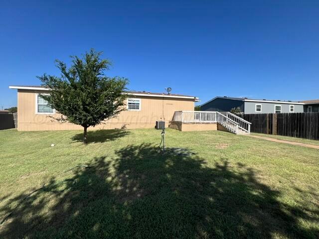 406 N Elm Street Property Photo 3