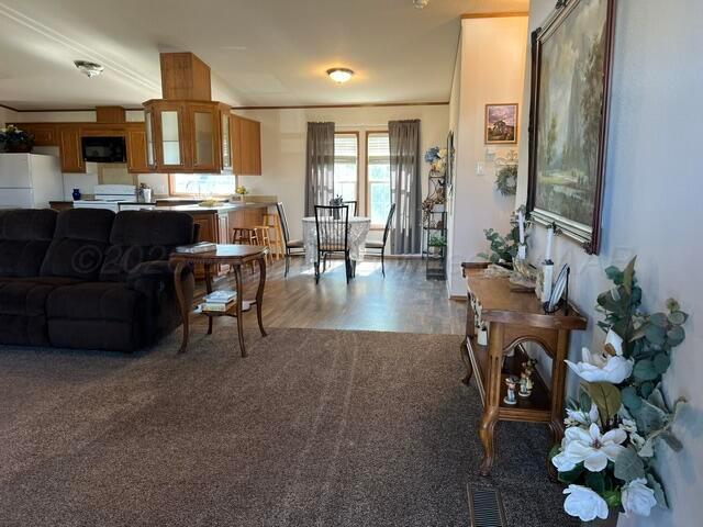 406 N Elm Street Property Photo 7