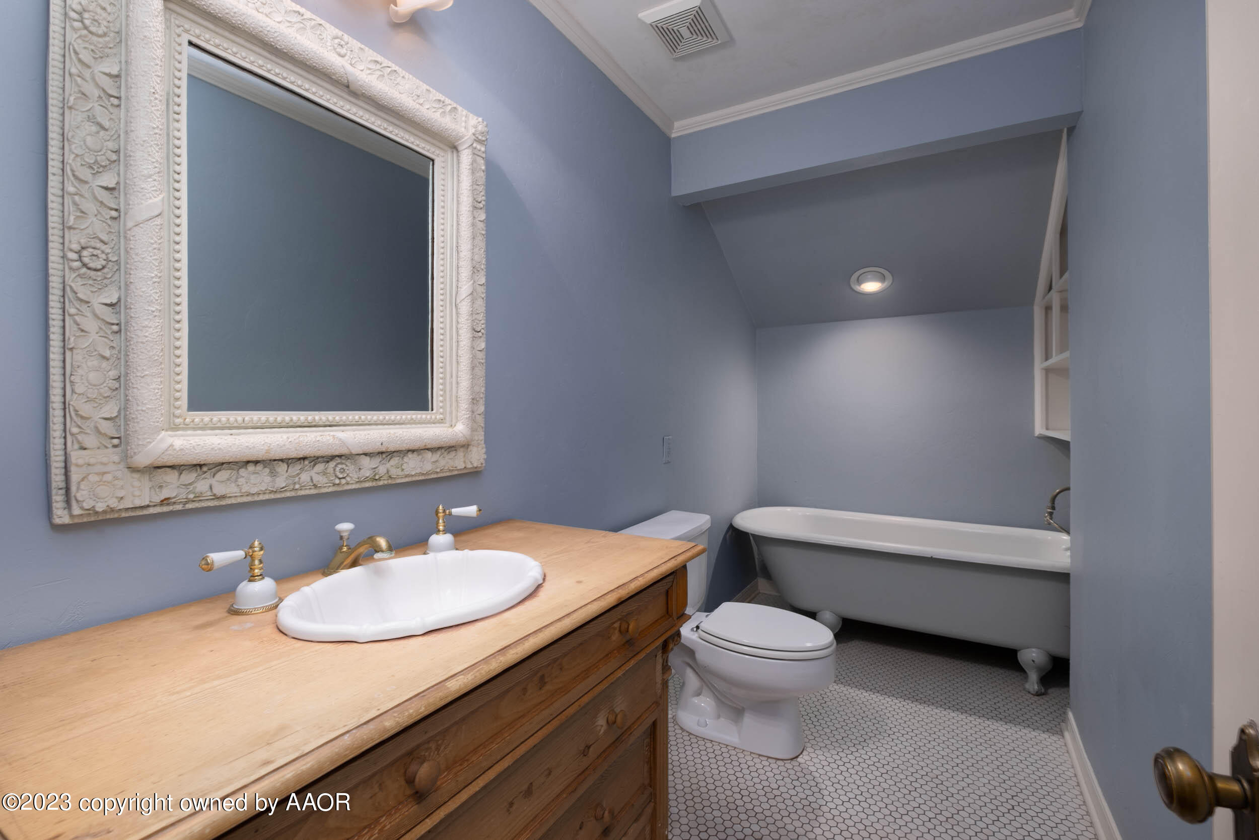 2802 S Hughes Street Property Photo 34
