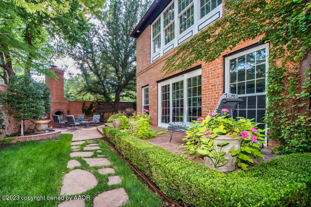2802 S Hughes Street Property Photo 35