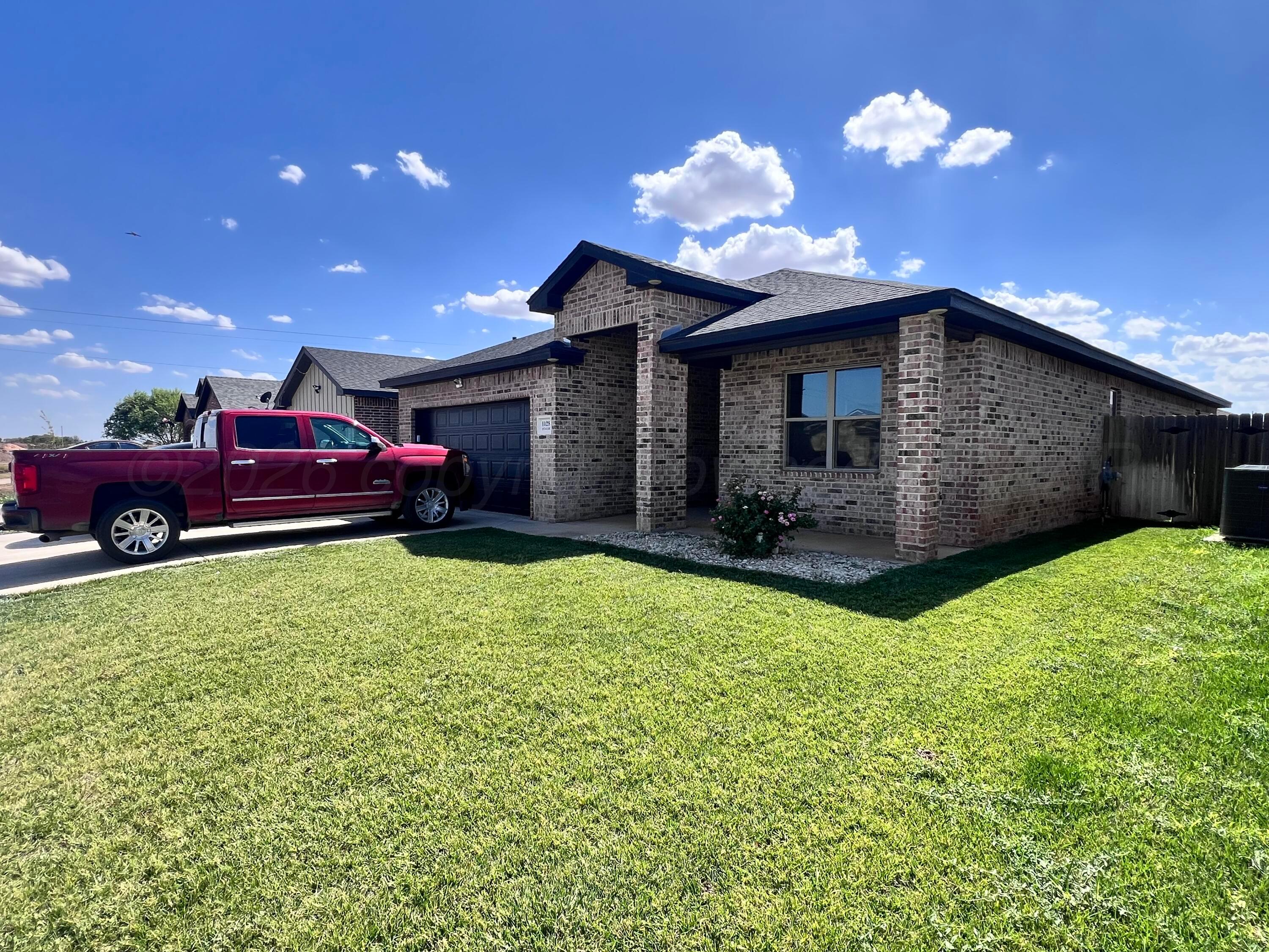 1128 Estacado Street Property Photo 2