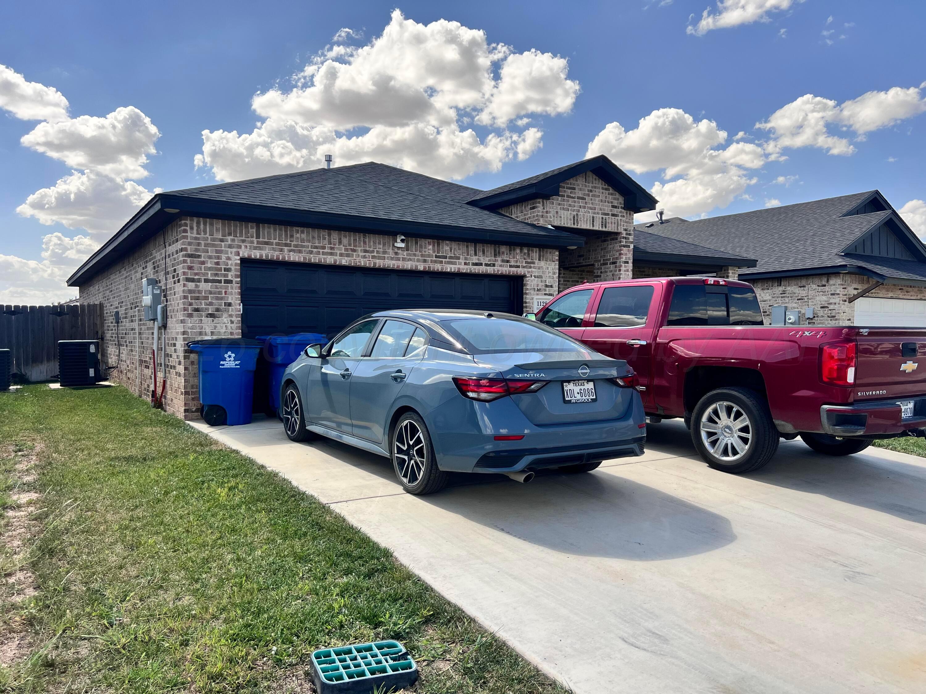 1128 Estacado Street Property Photo 3