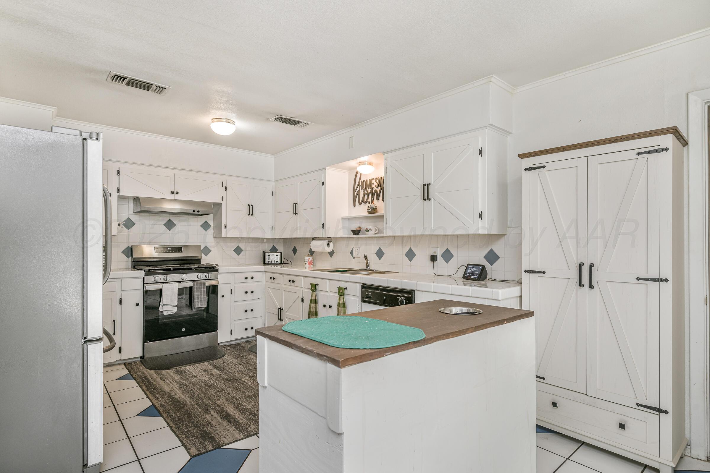 1311 Cooley Drive Property Photo 6