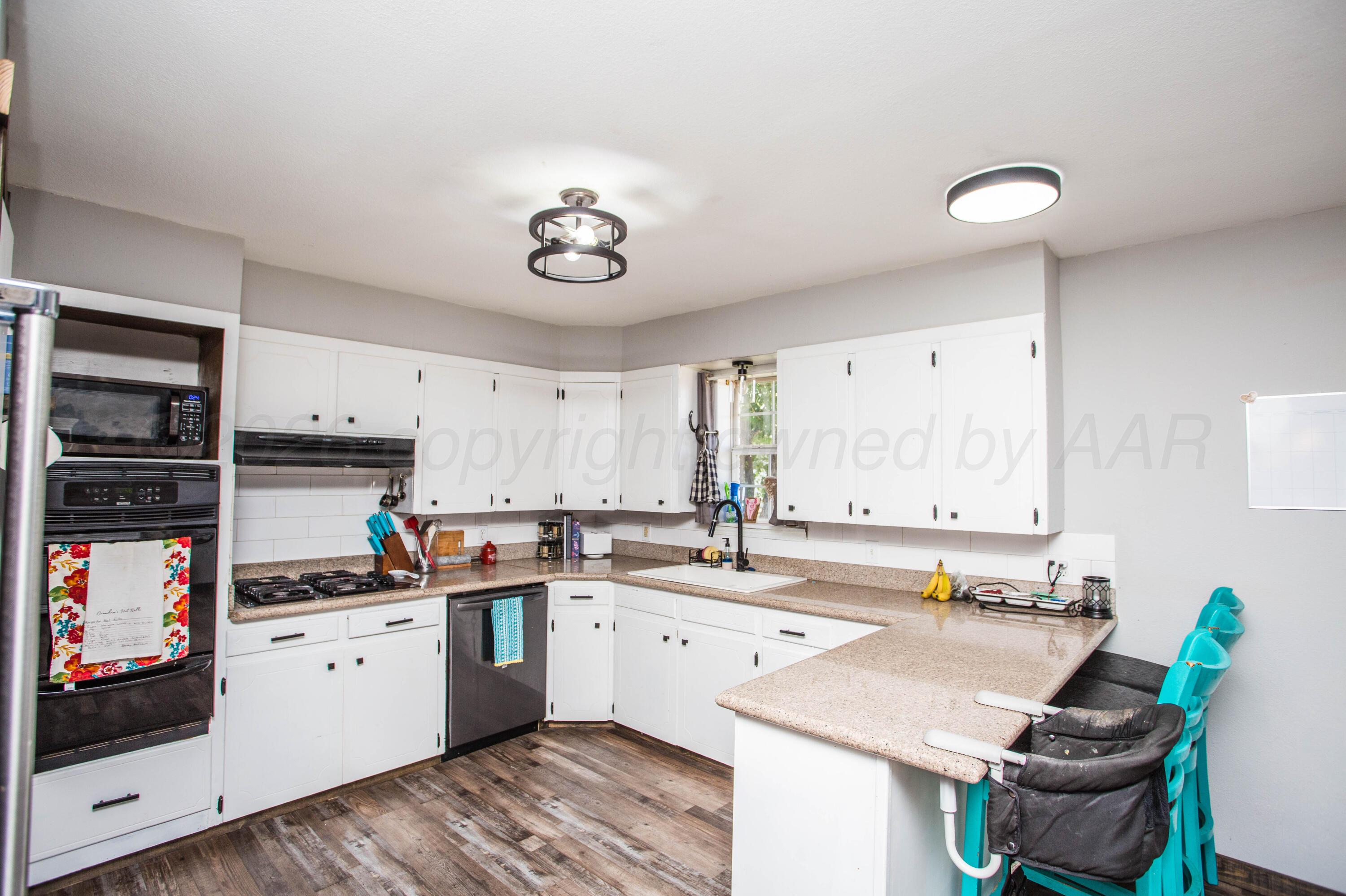 1005 N Dallas Avenue Property Photo 13