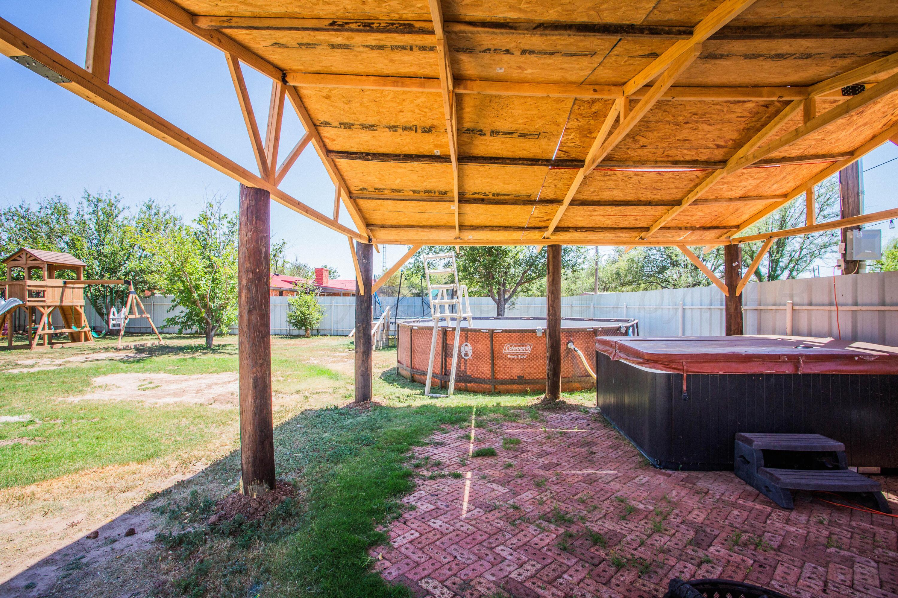 1005 N Dallas Avenue Property Photo 41