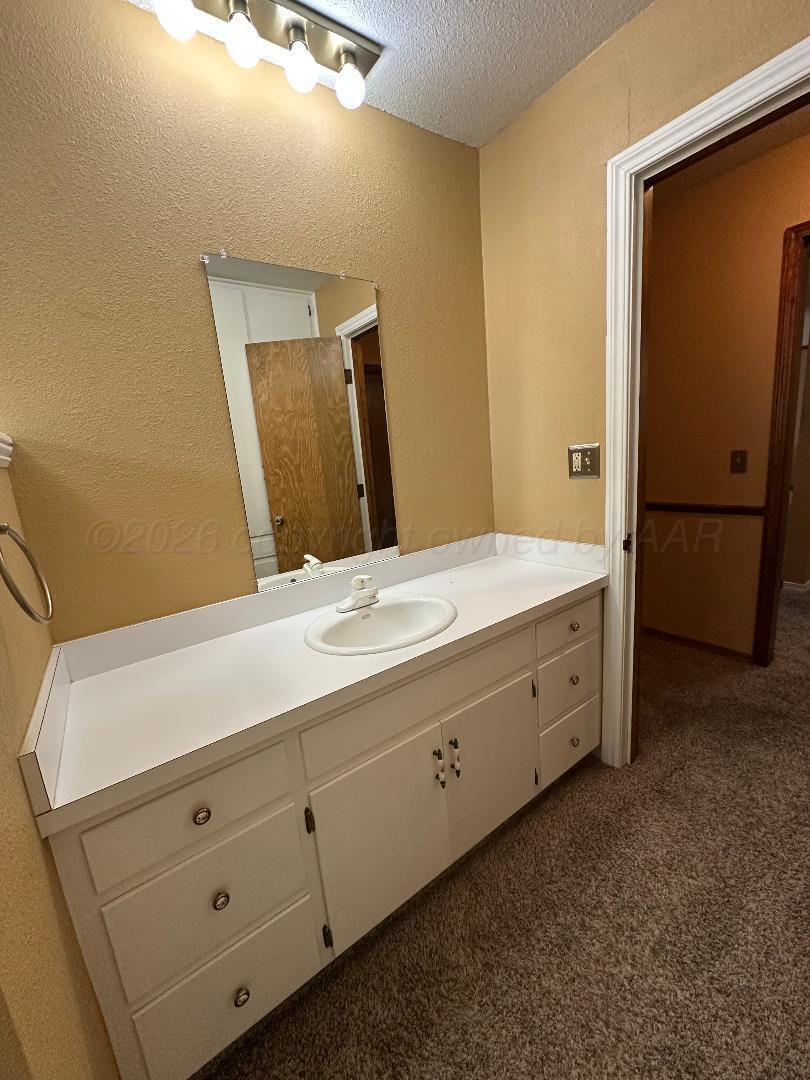 105 Bellaire Avenue Property Photo 21