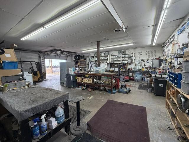 601 S Main Street Property Photo 7