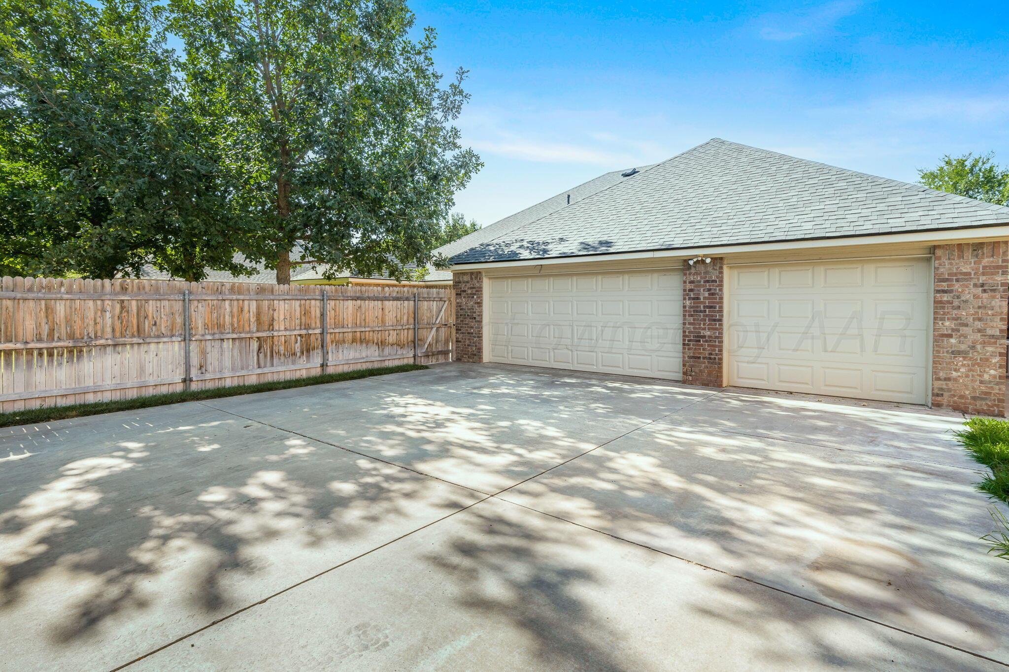 7604 Bayswater Road Property Photo 6