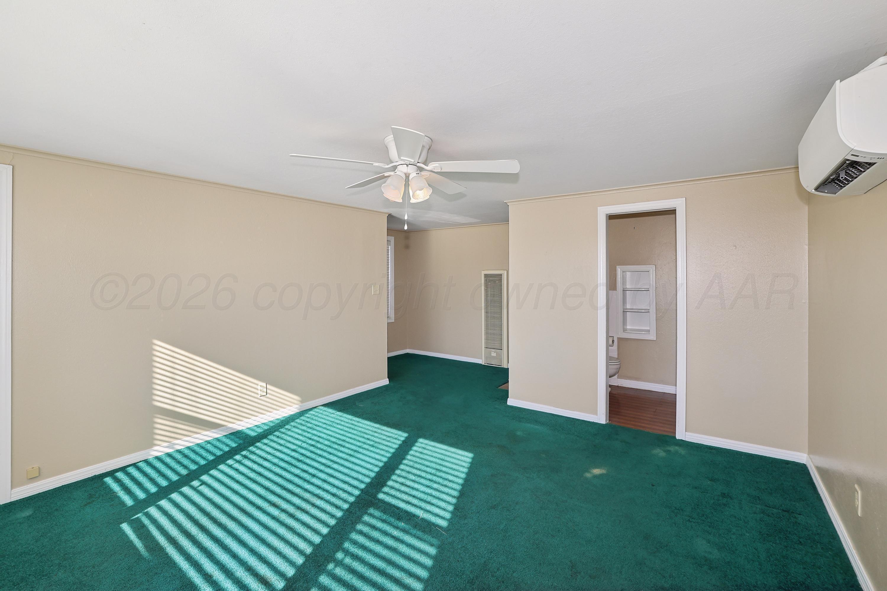 702 E 7th Street Property Photo 19