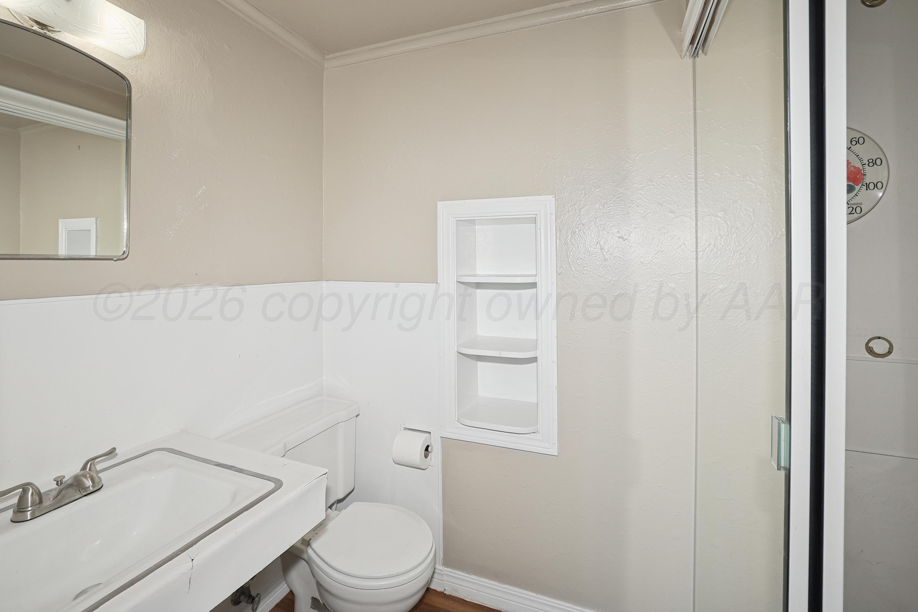 702 E 7th Street Property Photo 20