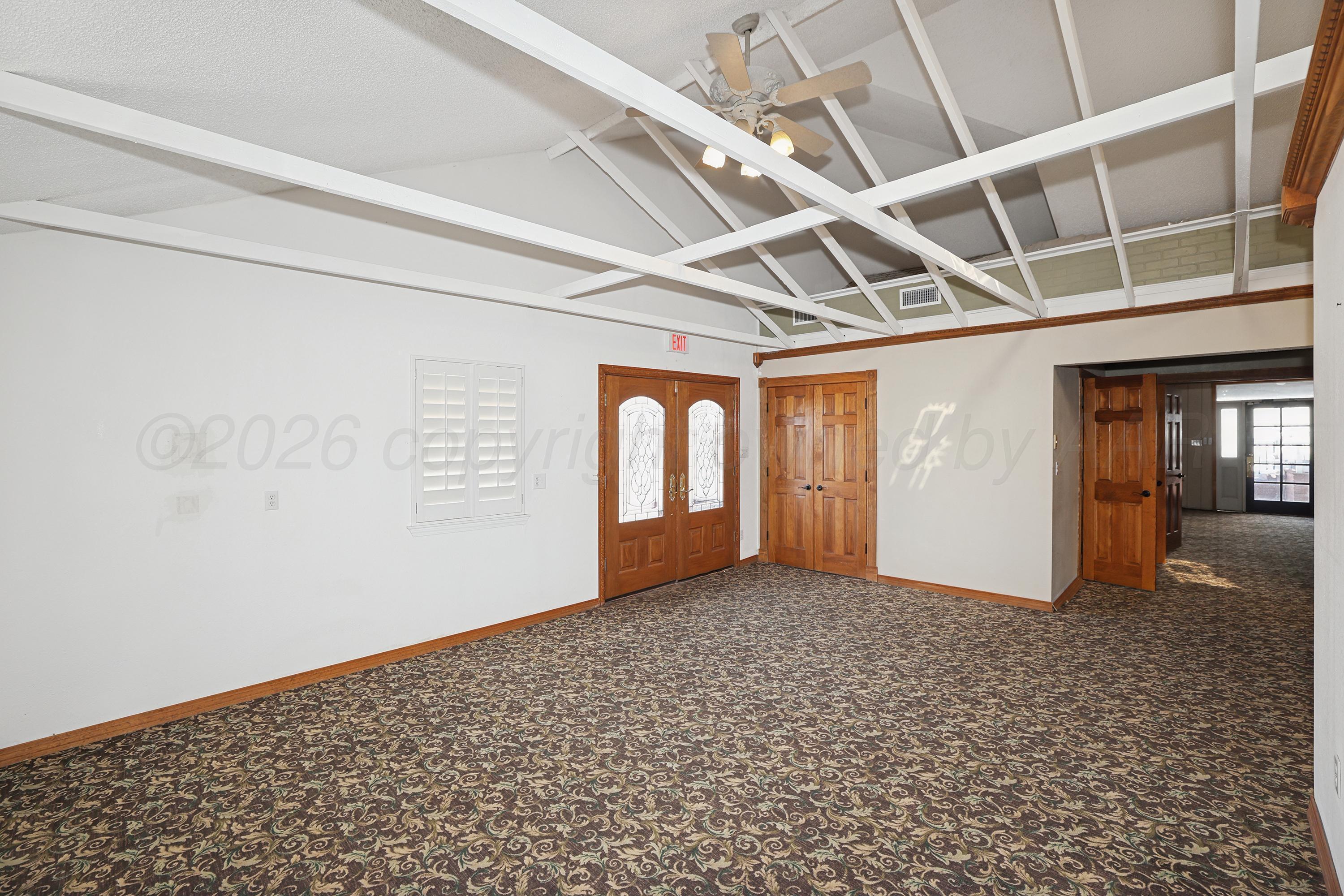 702 E 7th Street Property Photo 26