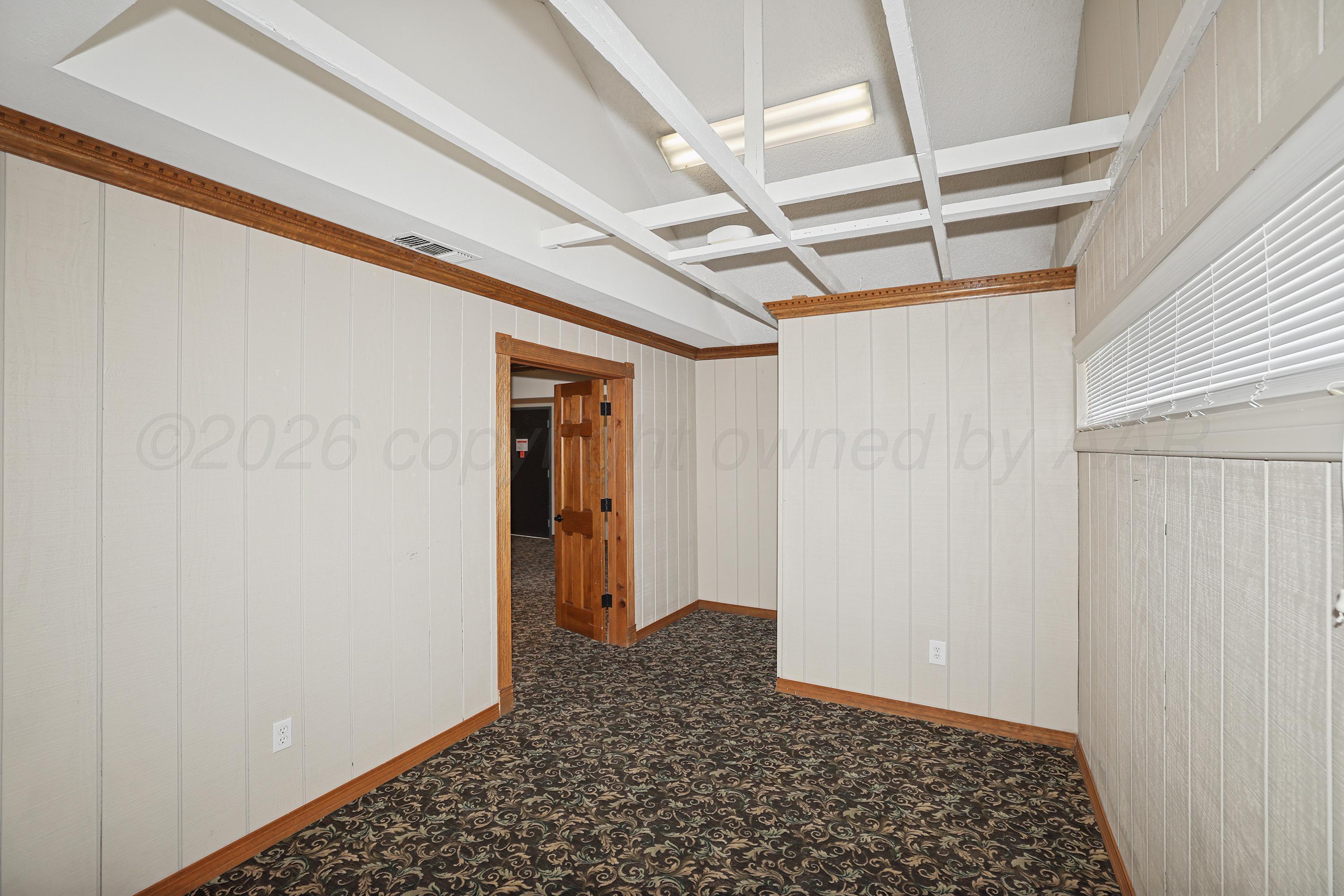702 E 7th Street Property Photo 28