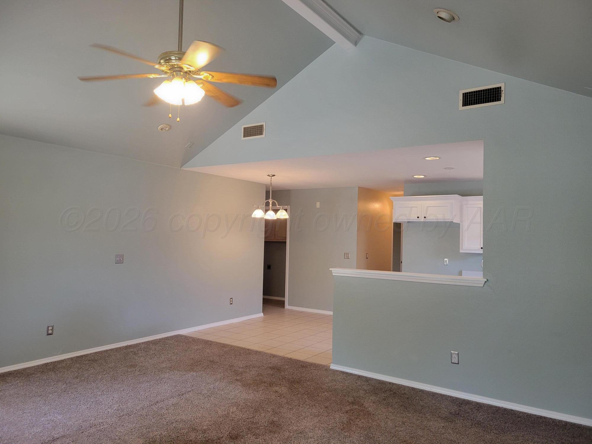 3811 S Roberts Street Property Photo 2