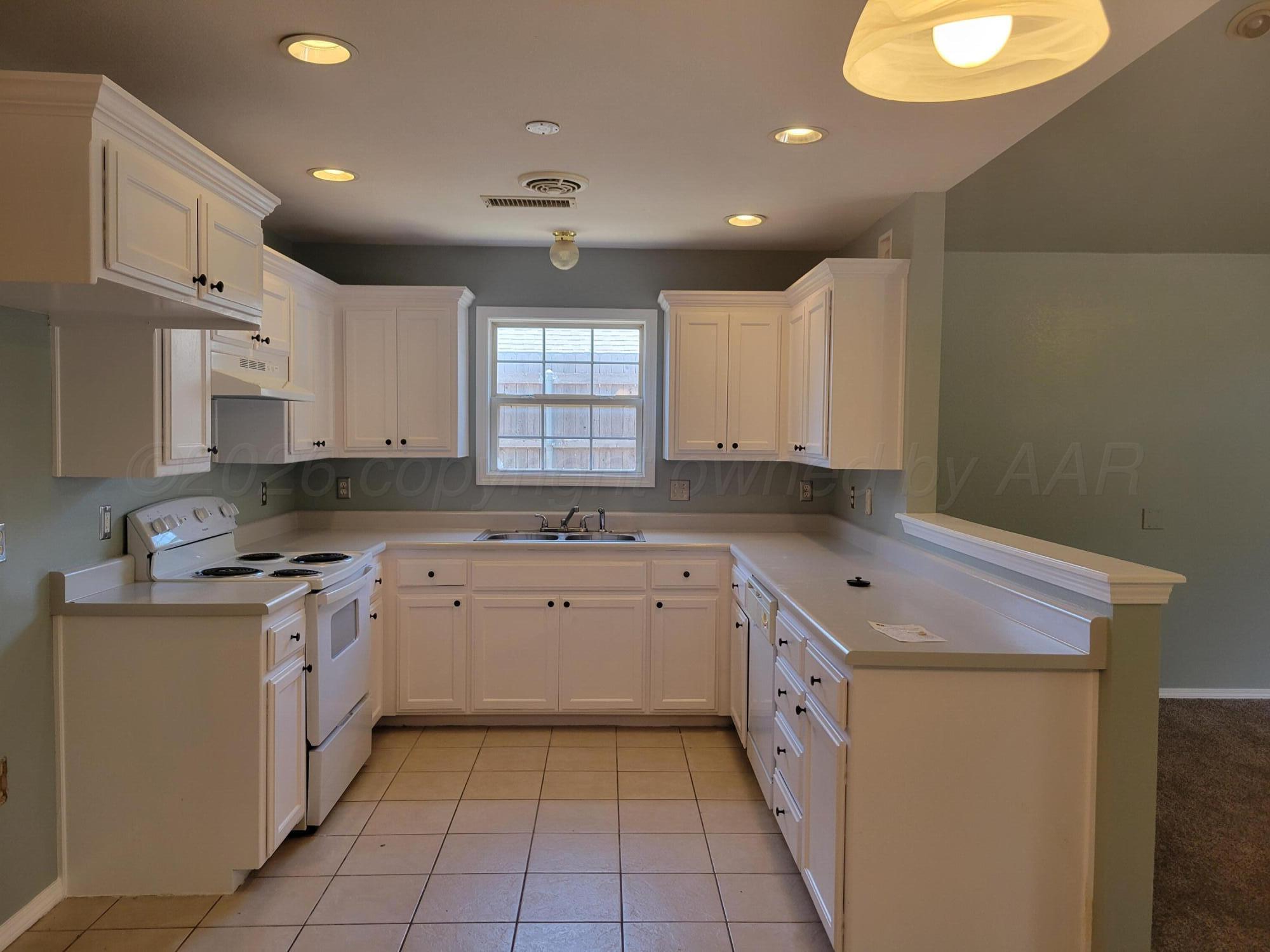 3811 S Roberts Street Property Photo 5