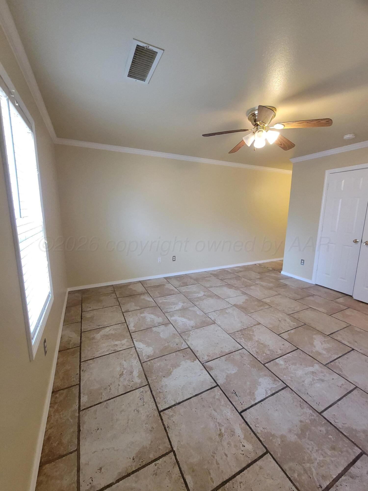 3811 S Roberts Street Property Photo 9