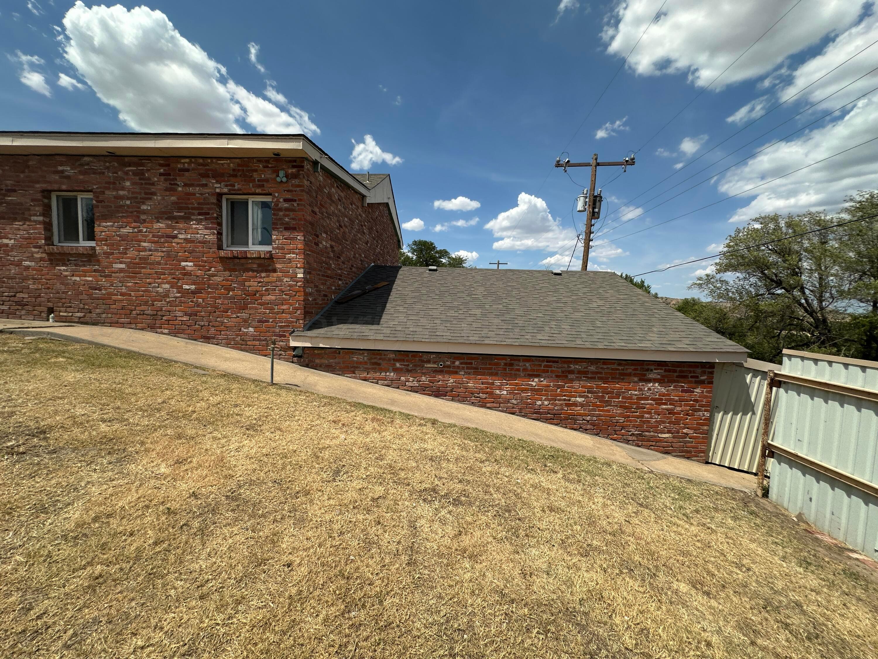 1308 Lion Street Property Photo 3