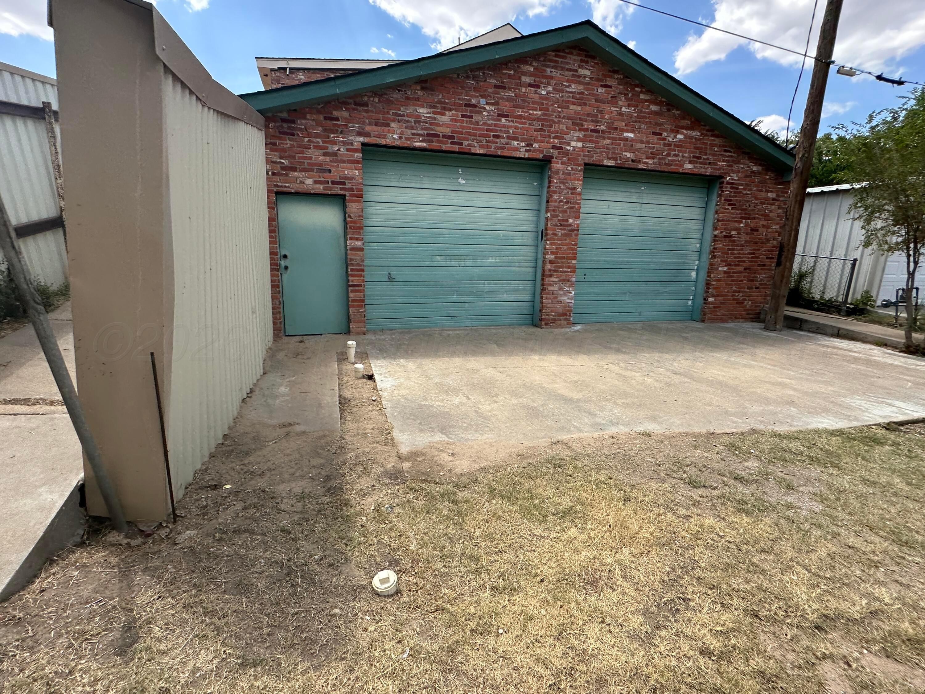 1308 Lion Street Property Photo 4