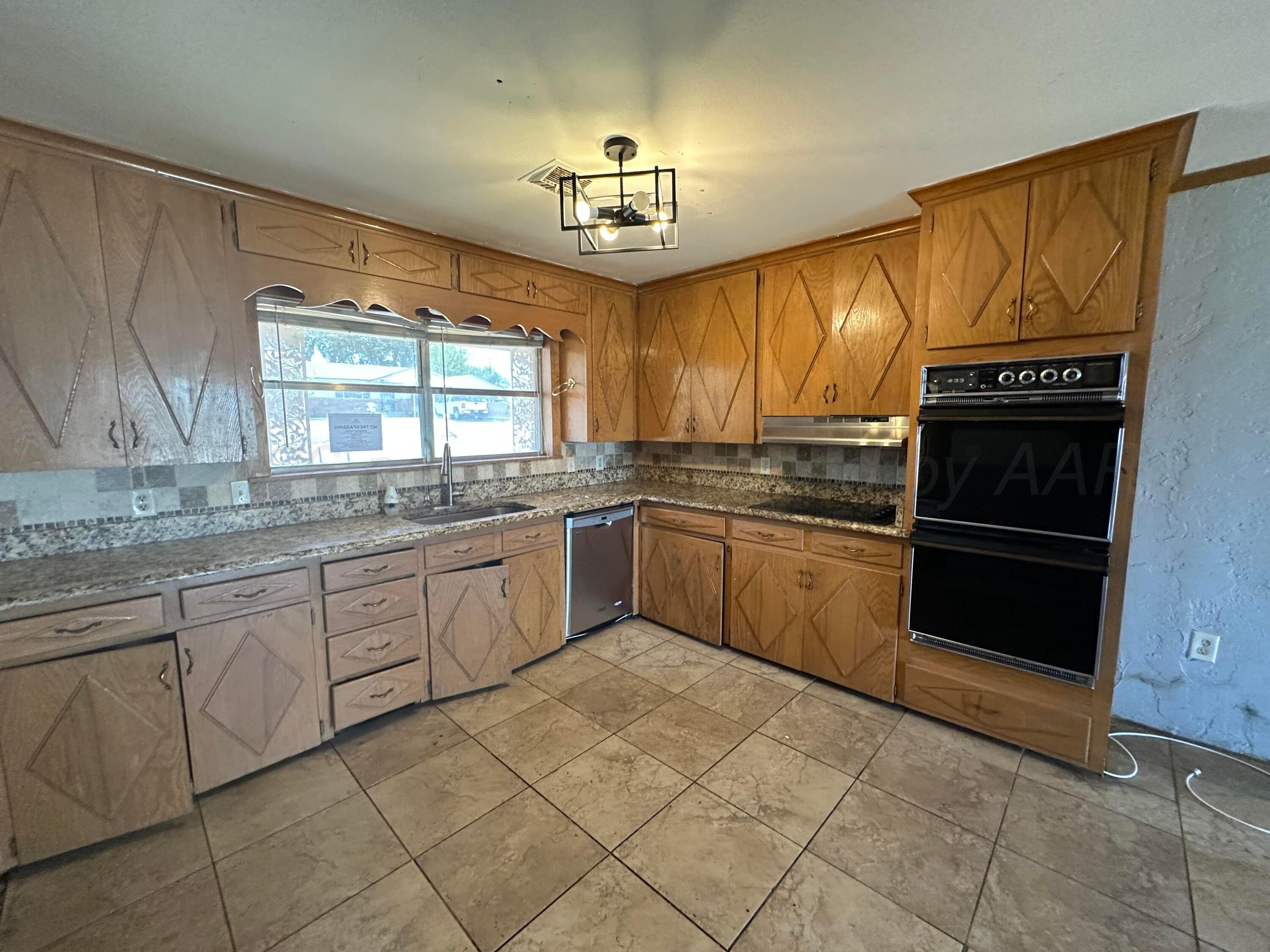 1308 Lion Street Property Photo 13