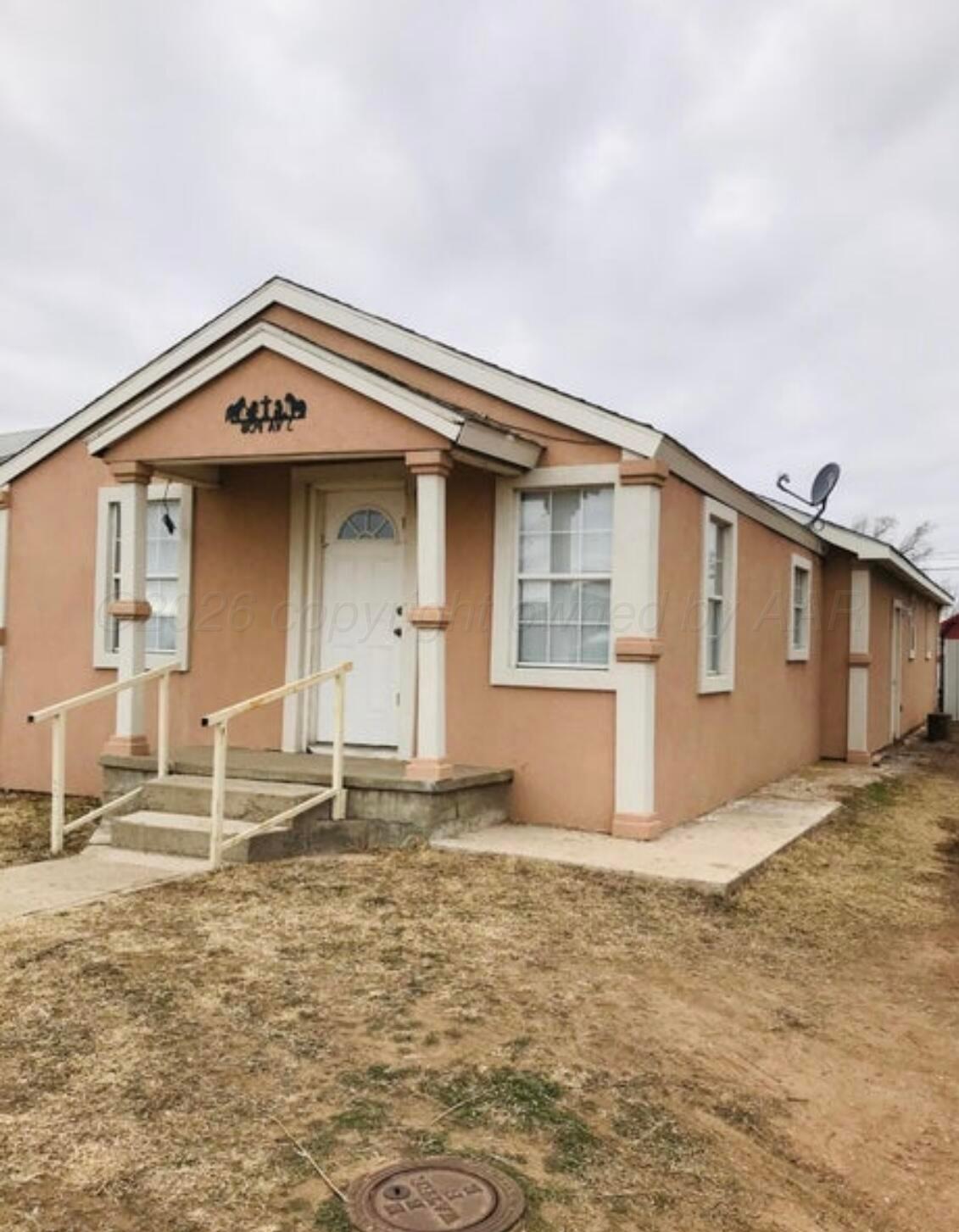 804 S Avenue L Property Photo 1