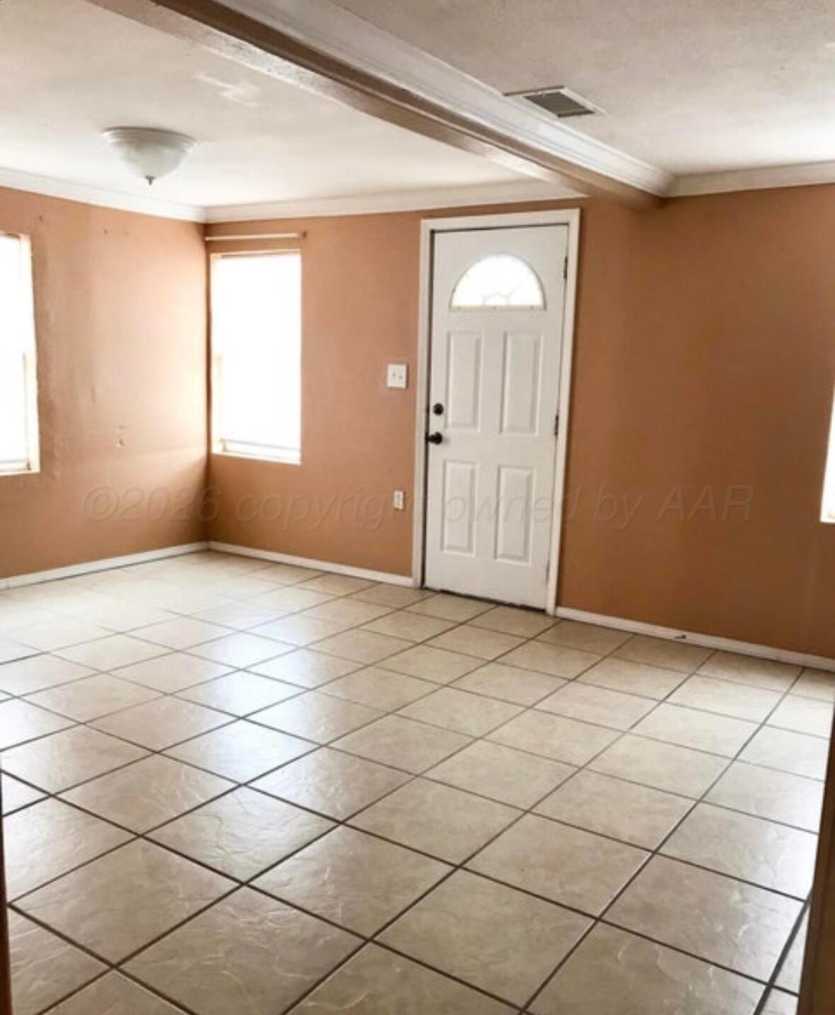 804 S Avenue L Property Photo 2