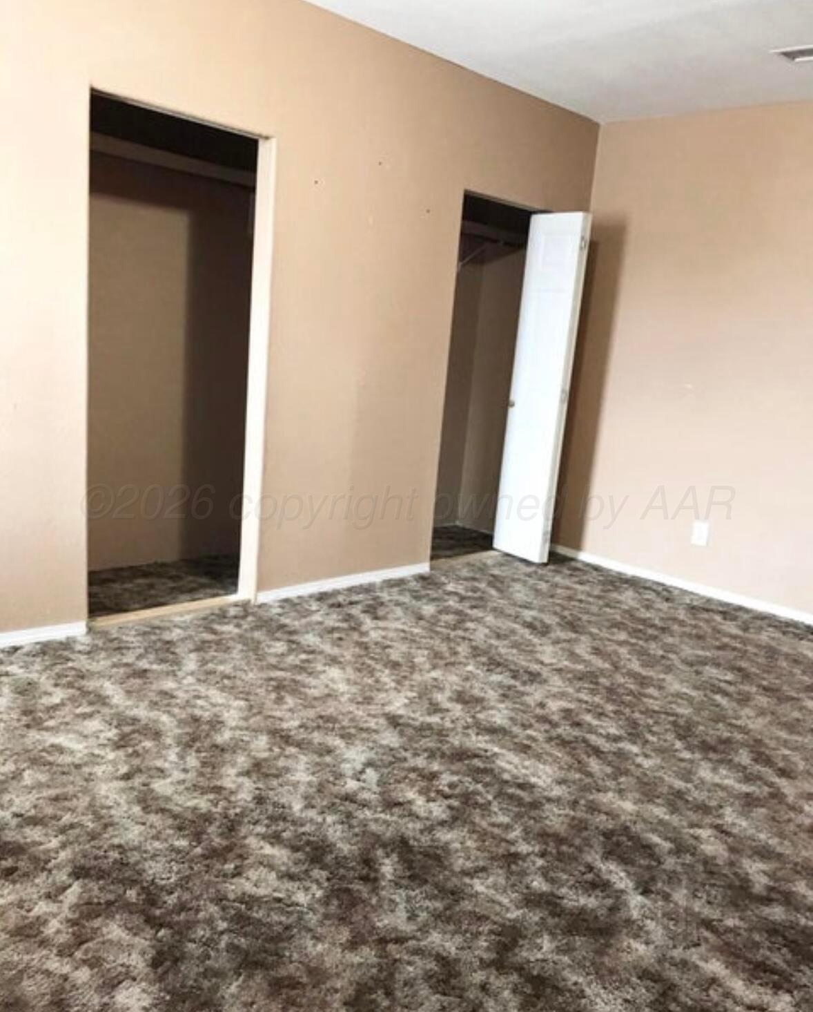 804 S Avenue L Property Photo 8