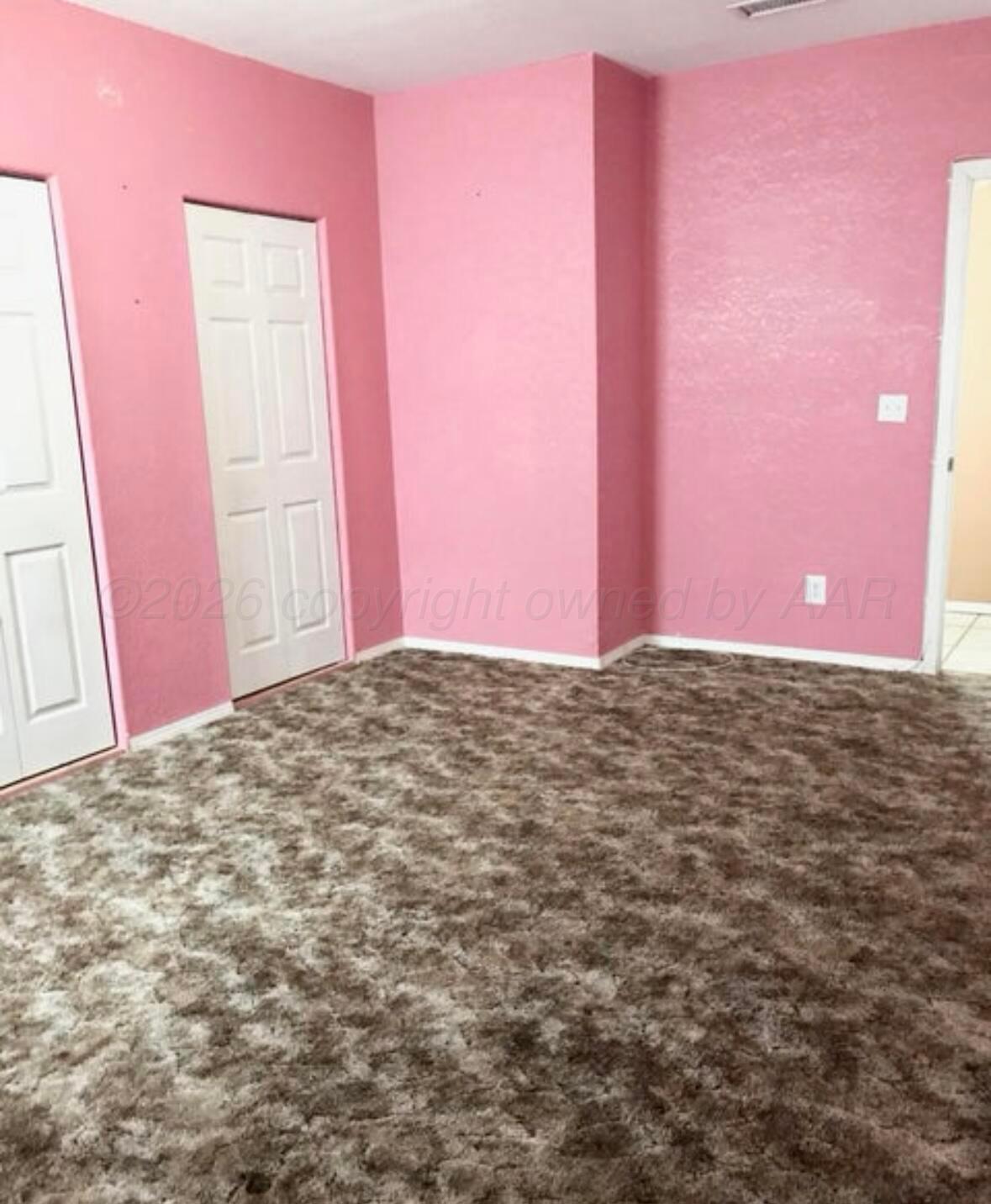 804 S Avenue L Property Photo 10