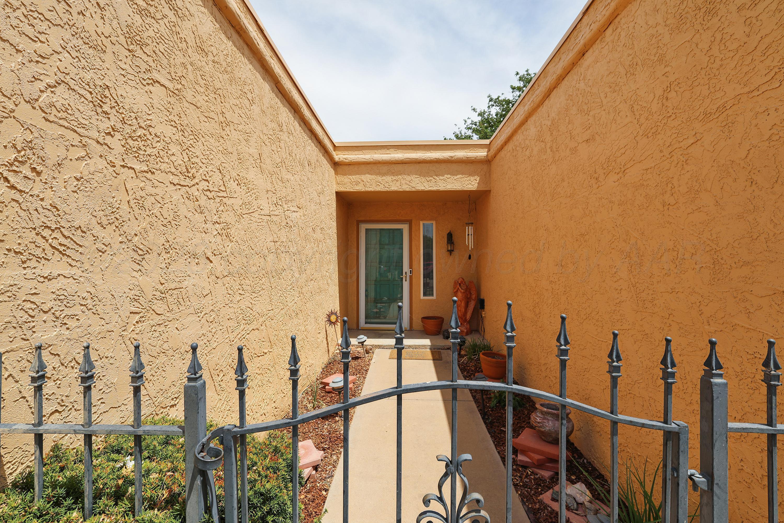 6740 Westcliff Circle Property Photo 2