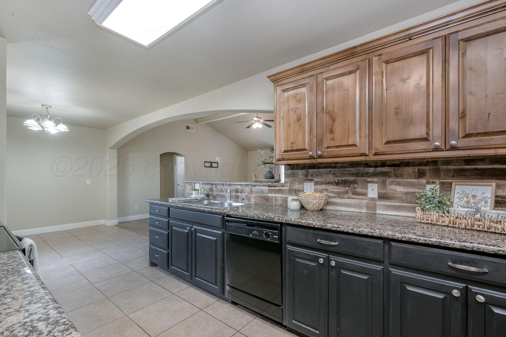 3803 Arden Road Property Photo 9