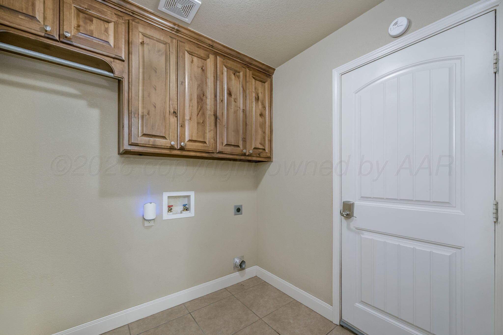 3803 Arden Road Property Photo 10