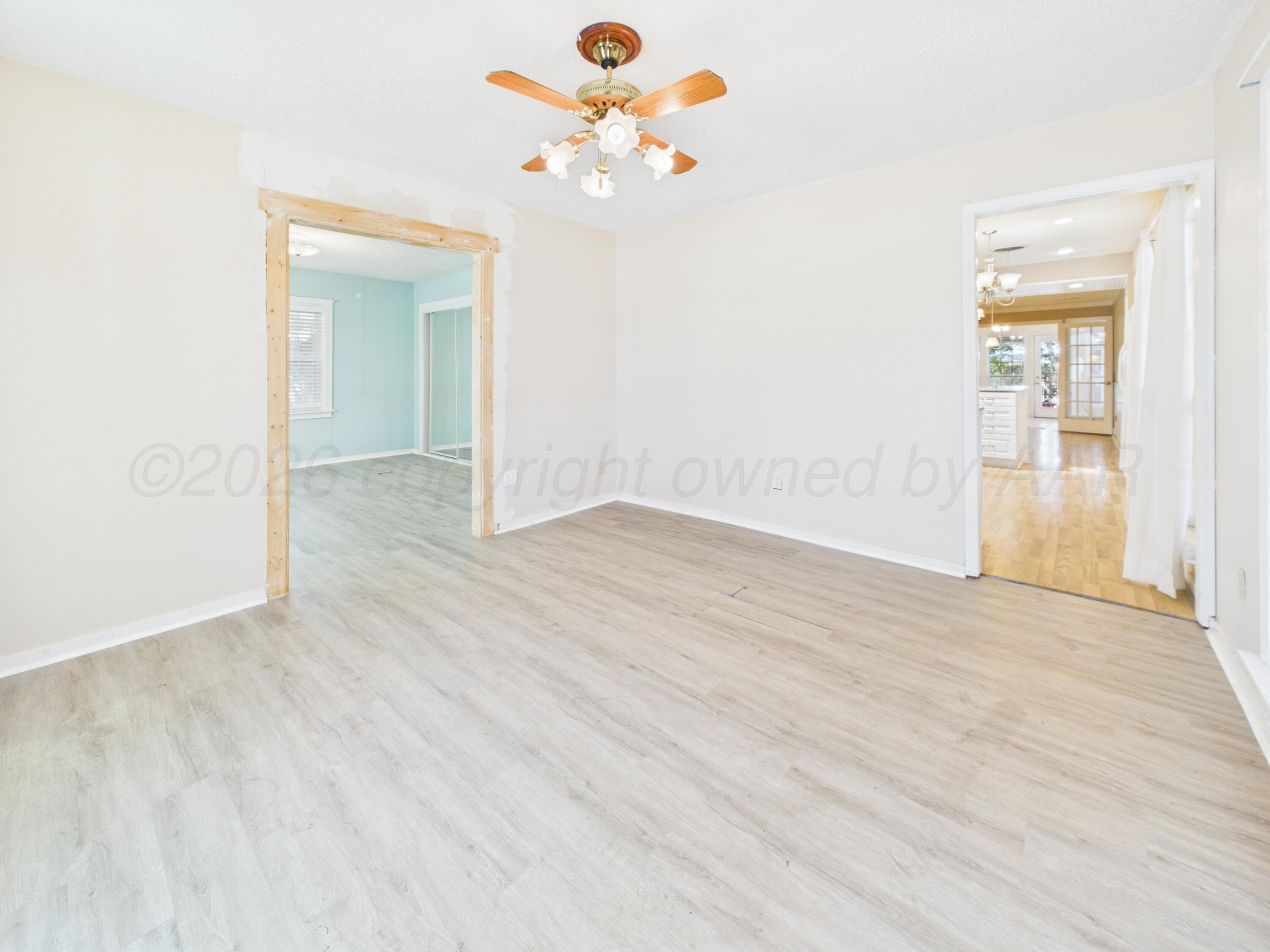 613 N Doucette Street Property Photo 6