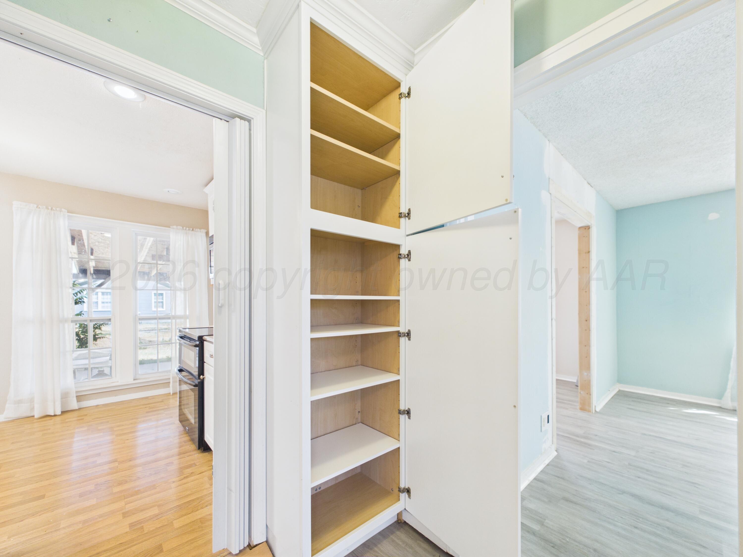 613 N Doucette Street Property Photo 8