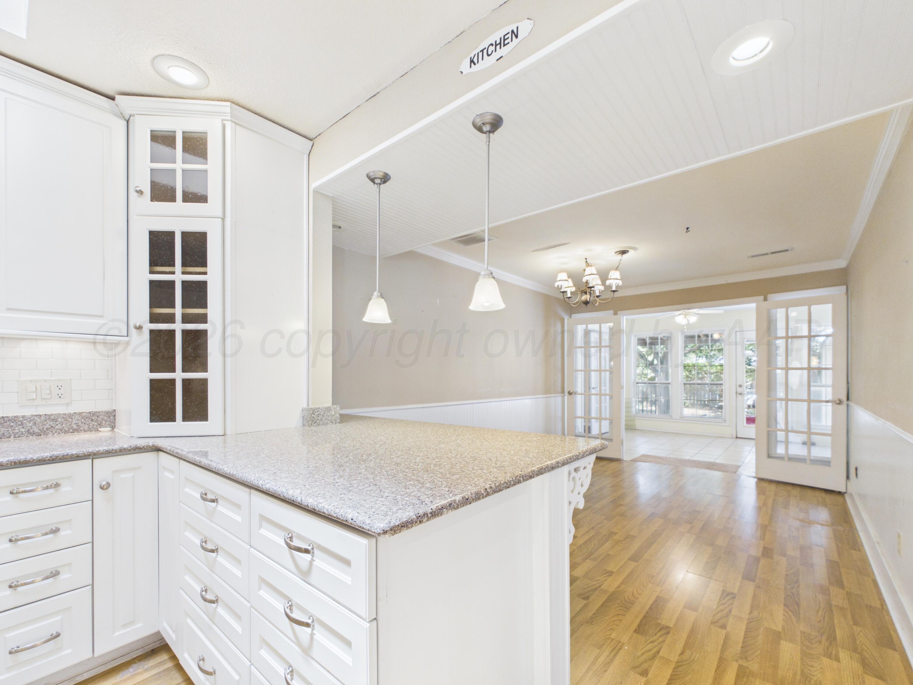 613 N Doucette Street Property Photo 16