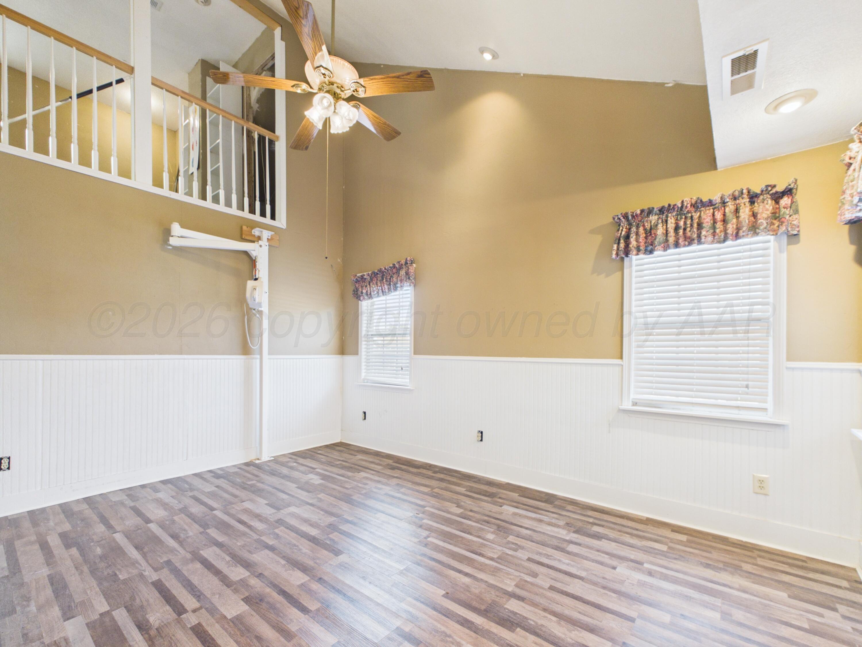 613 N Doucette Street Property Photo 24