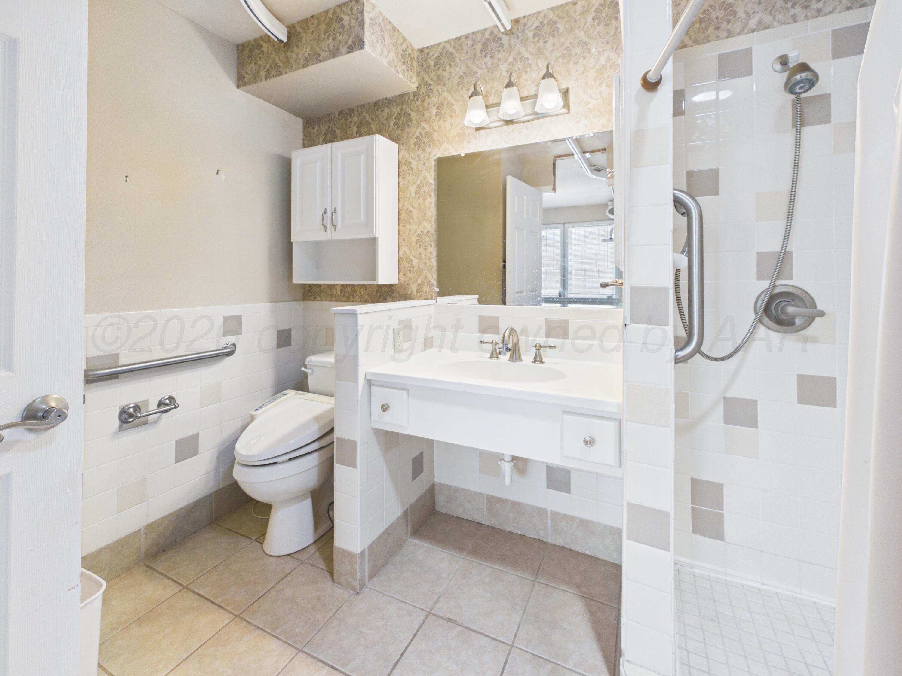 613 N Doucette Street Property Photo 30
