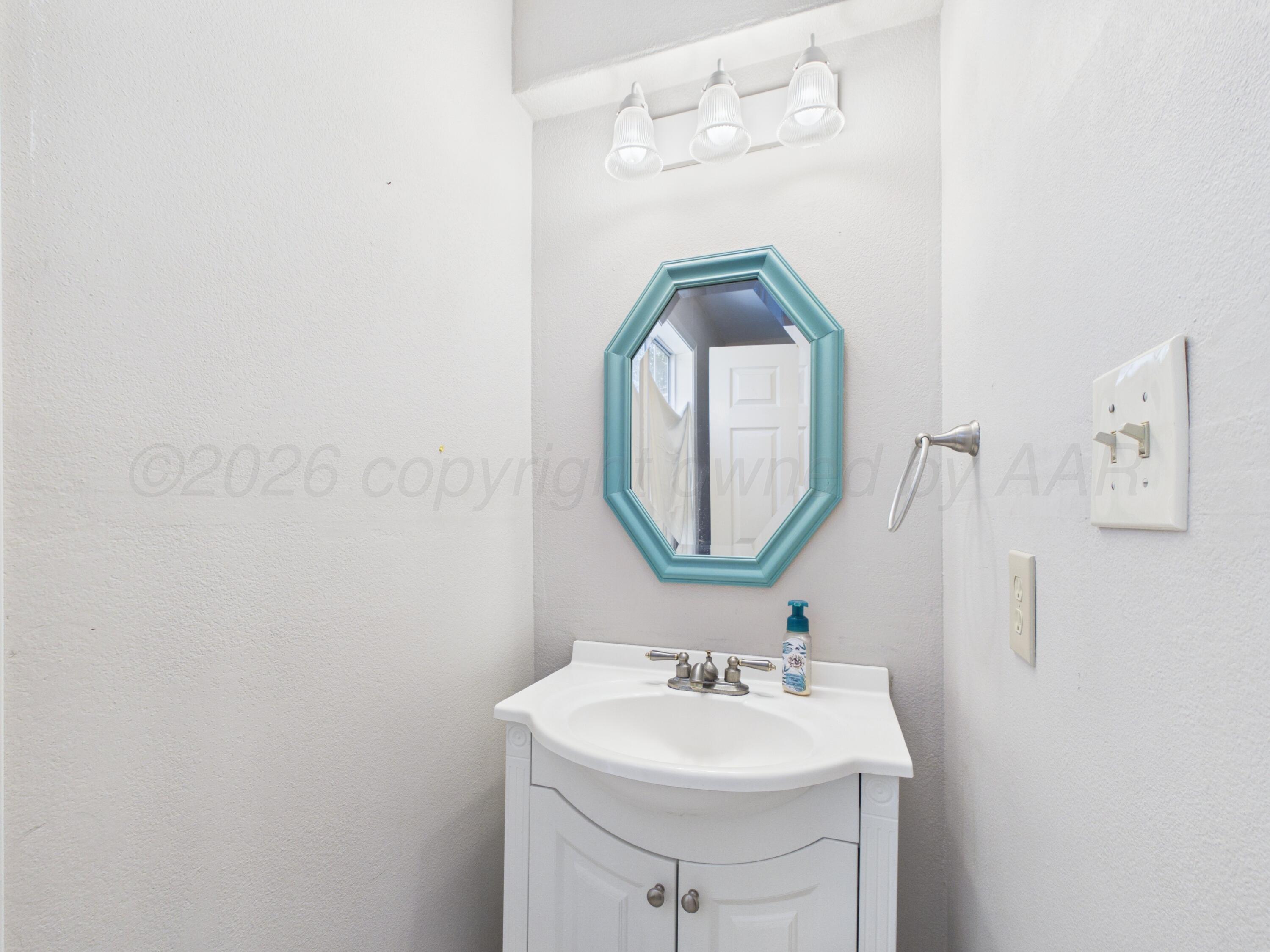 613 N Doucette Street Property Photo 32