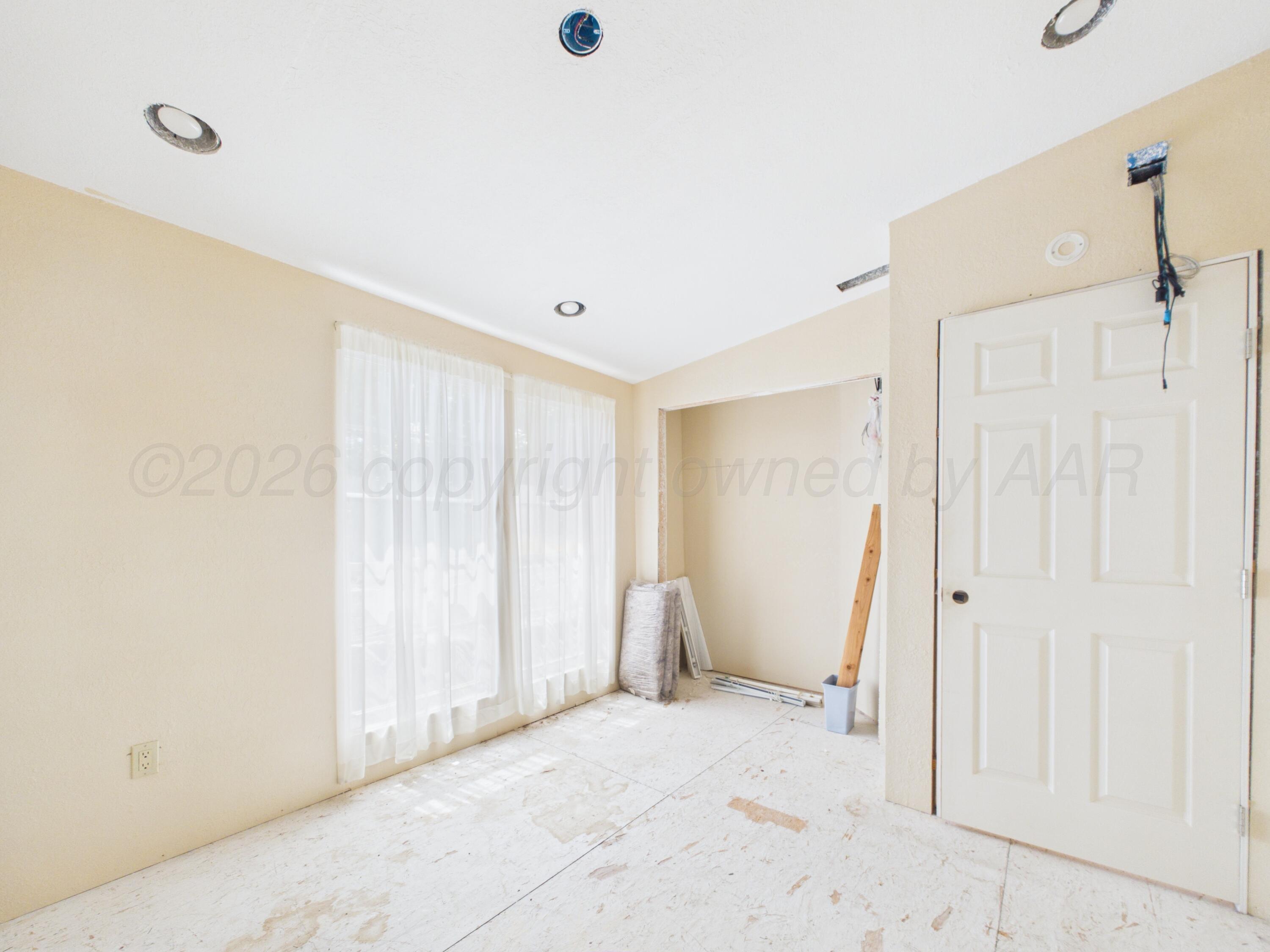 613 N Doucette Street Property Photo 41