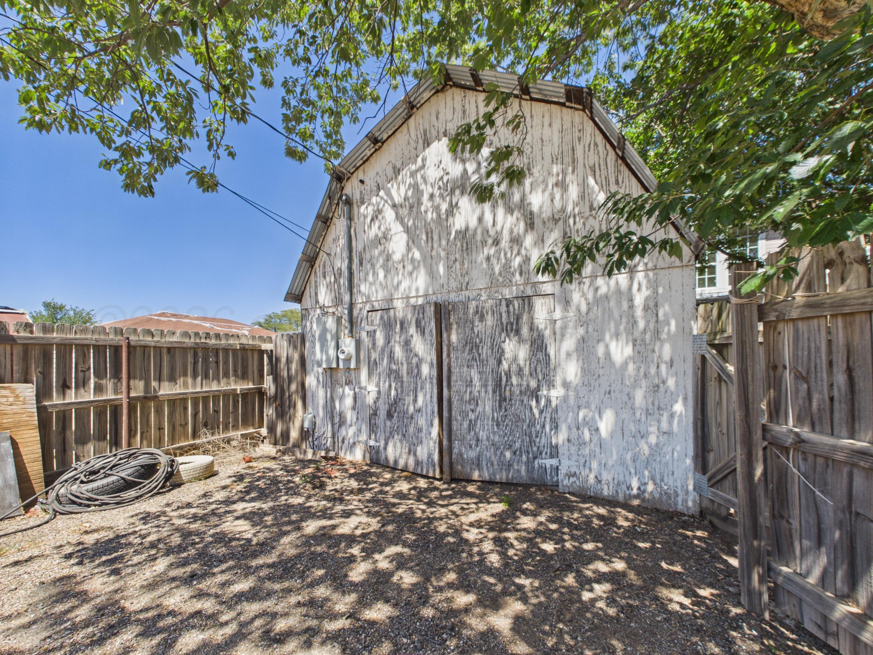 613 N Doucette Street Property Photo 47