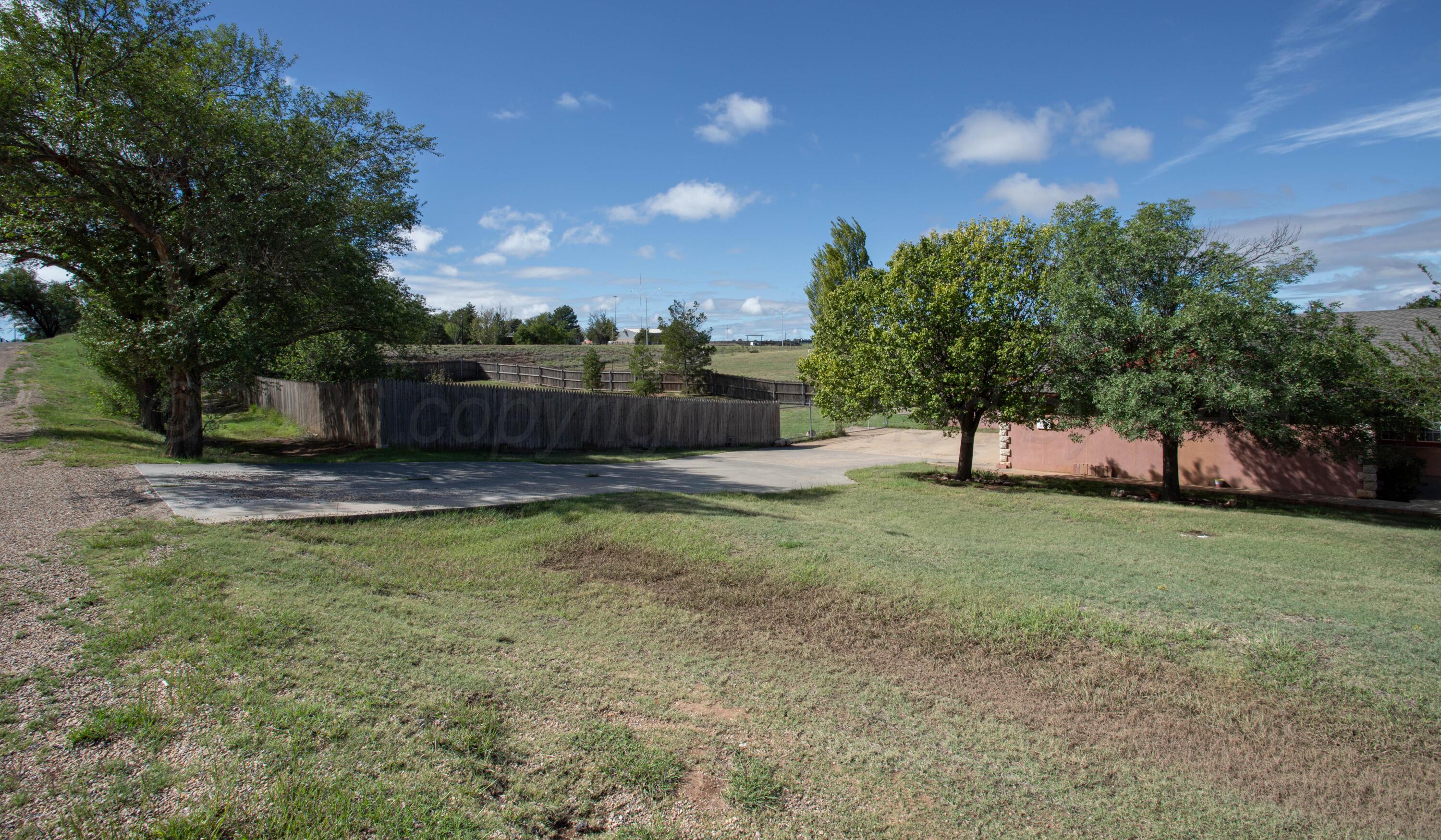 1906 Crestview Avenue Property Photo 1