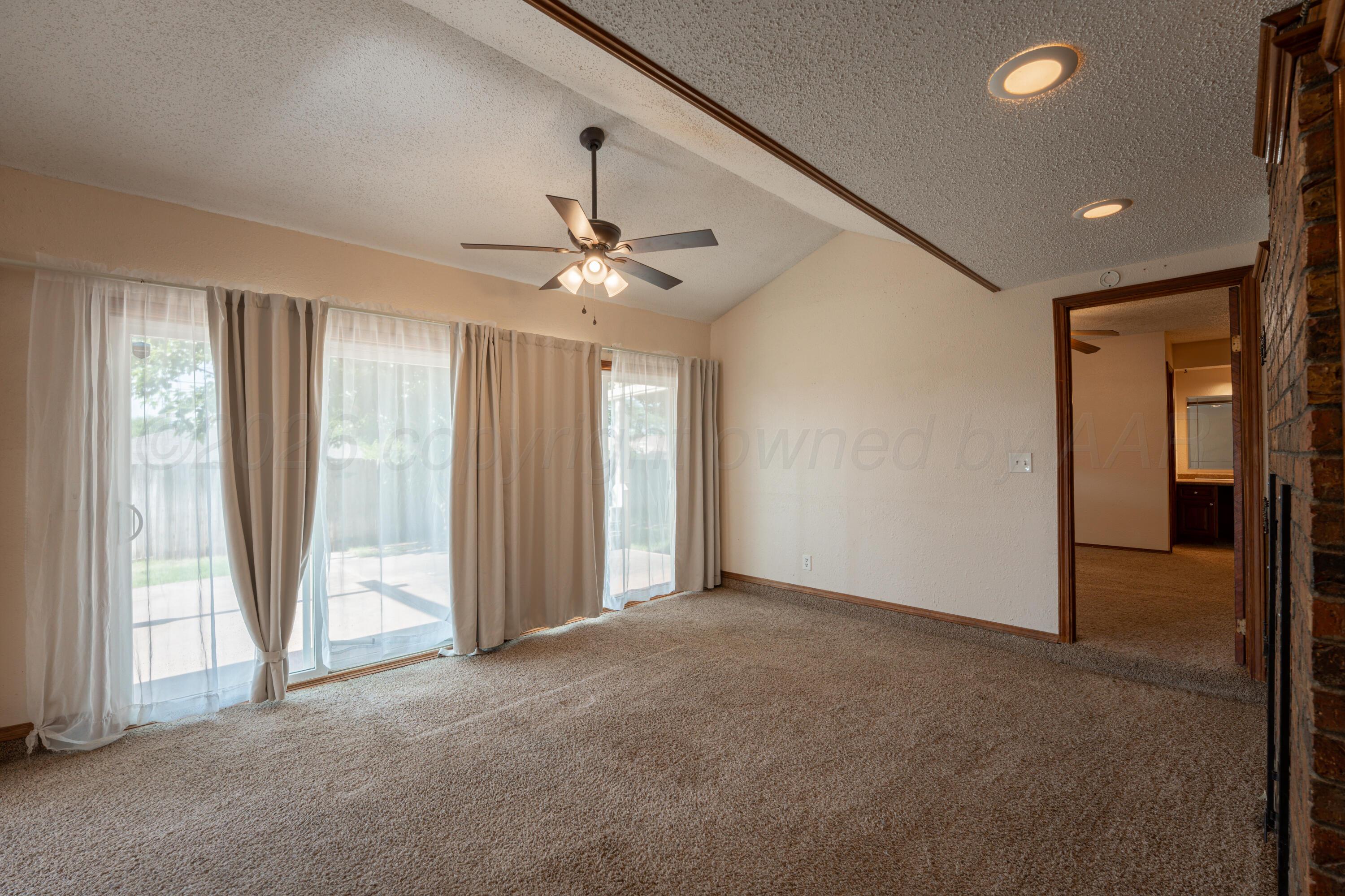 4203 Dodson Drive Property Photo 6
