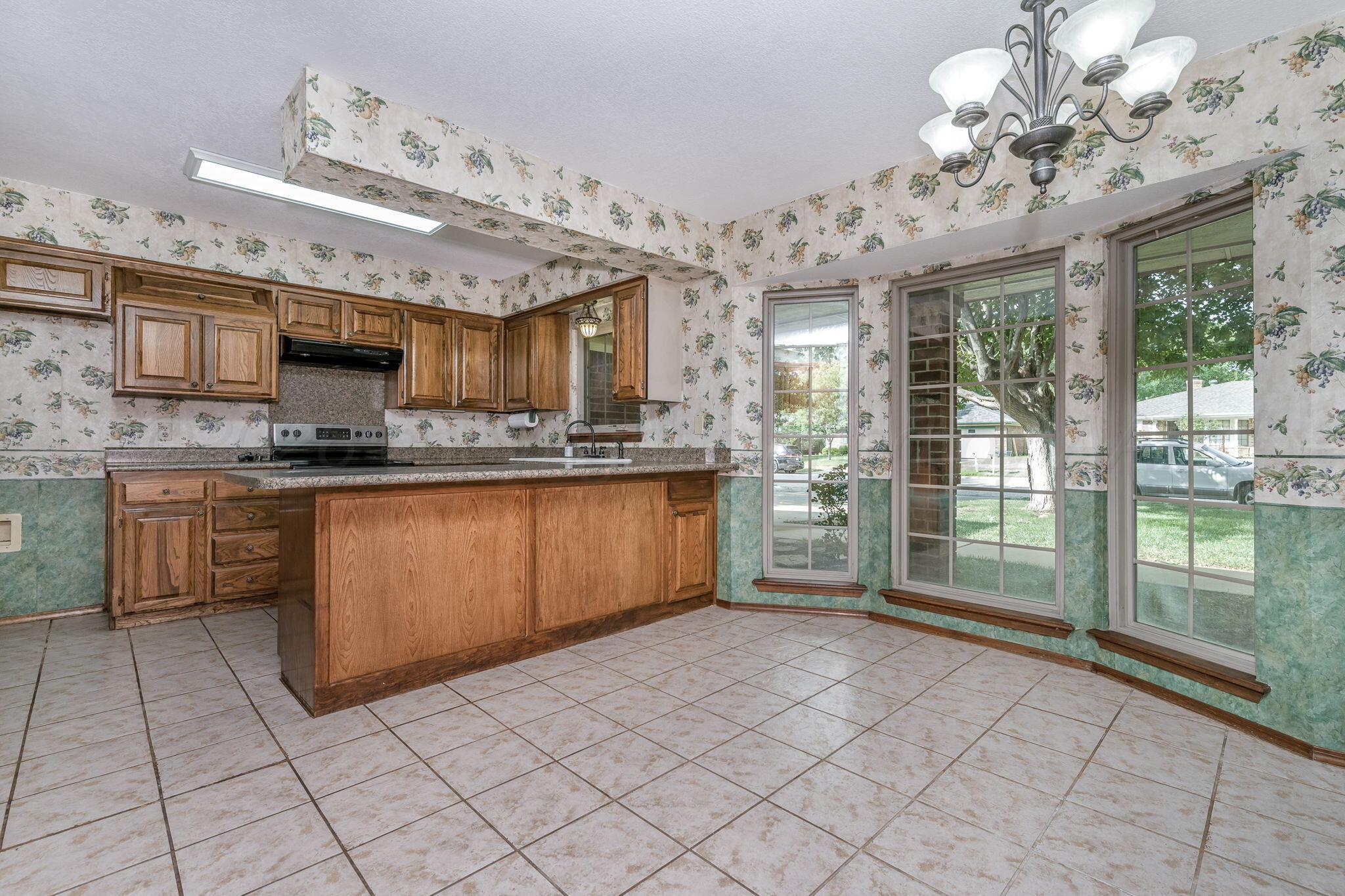 7808 Simpson Drive Property Photo 4